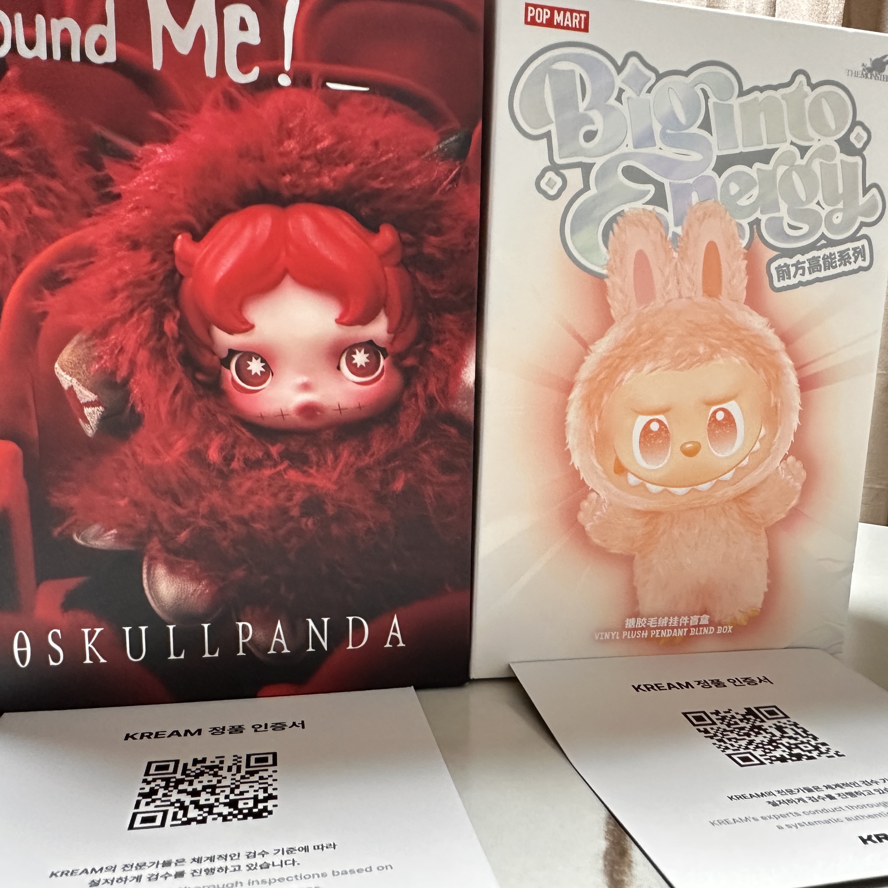 Pop Mart Labubu The Monsters Highlight Series Sealed Case (1 Blind Box), Pop Mart Skullpanda You Found Me ! Series Plush Doll Pendant Sealed Case (1 Blind Box) 착용 스타일 - 1