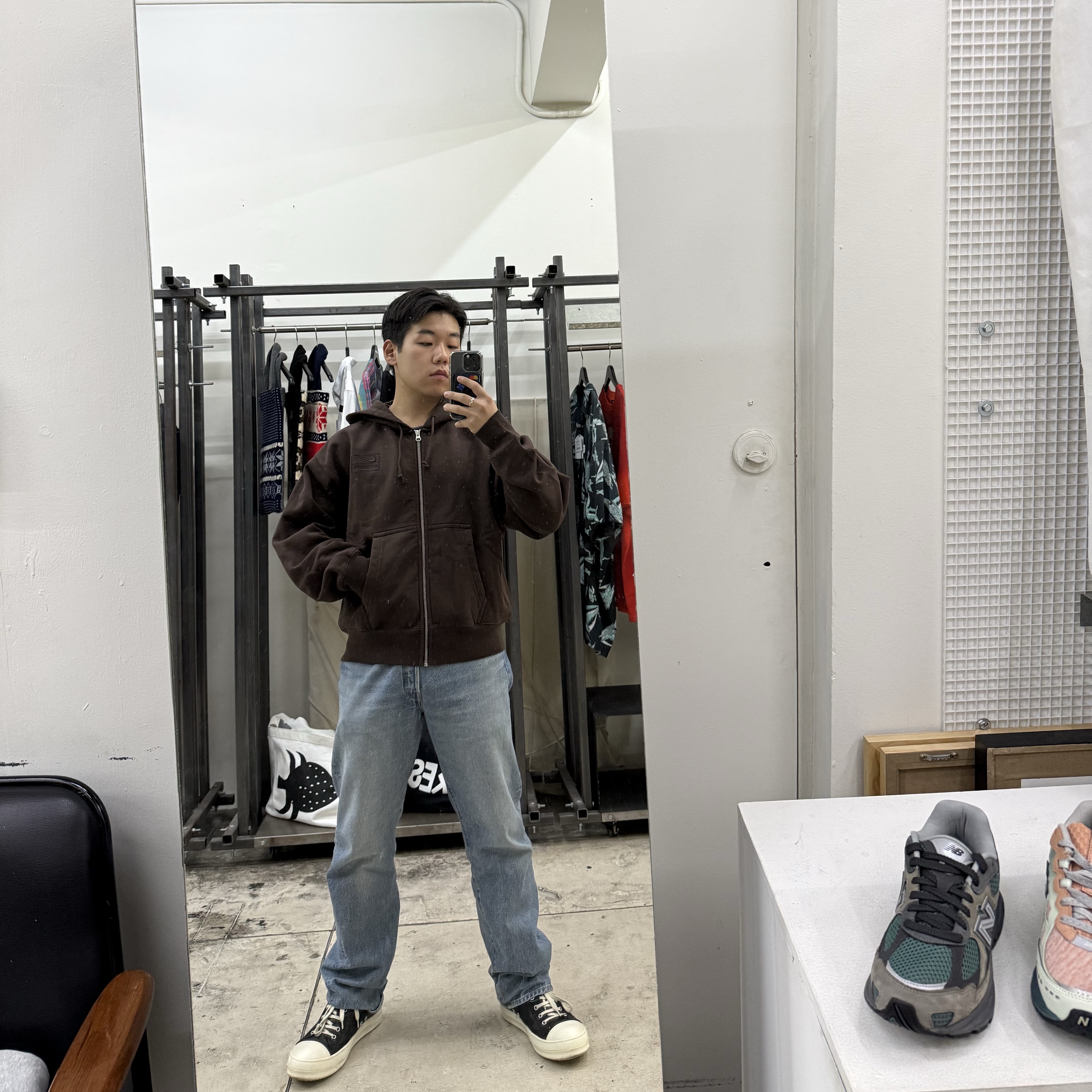 Nike x Stussy Stone Washed Fleece Zip Hoodie Dark Cinder (FJ9175-261), Rick Owens Low Sneakers Scarpe In Pelle Black Milk 착용 스타일