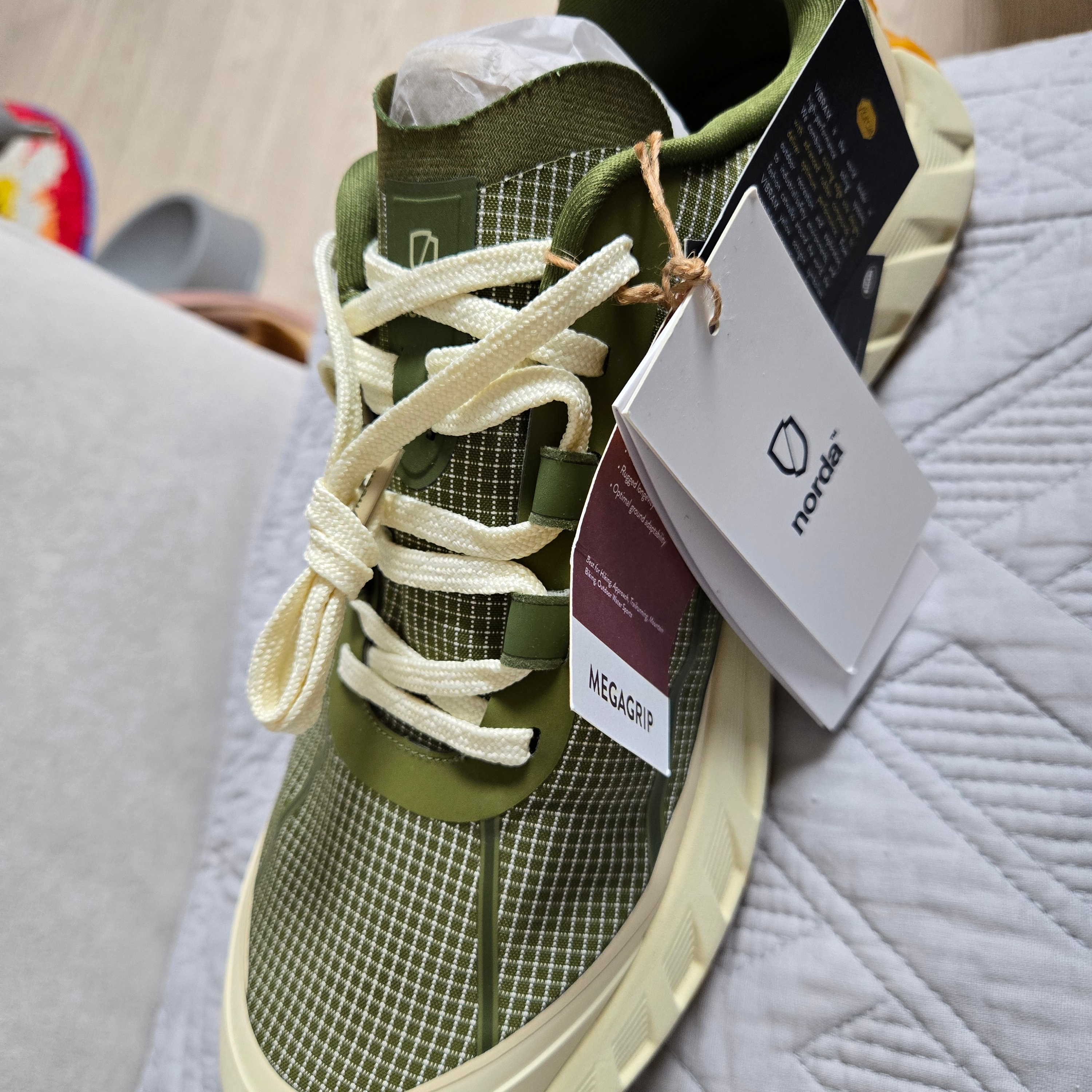 Norda 002 Sage 착용 스타일