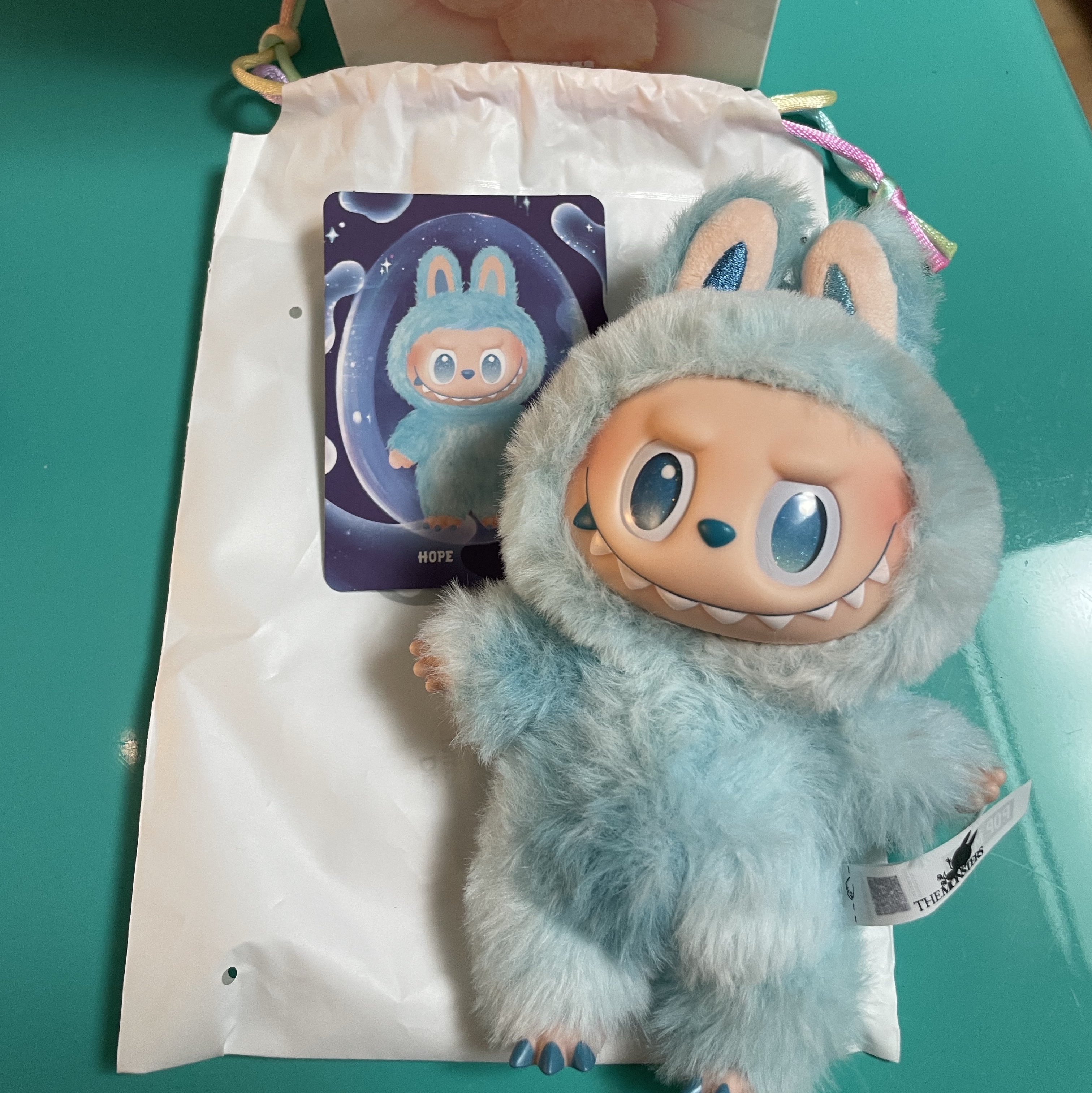 Pop Mart Labubu The Monsters Highlight Series Hope Keyring (Opened Case) 착용 스타일