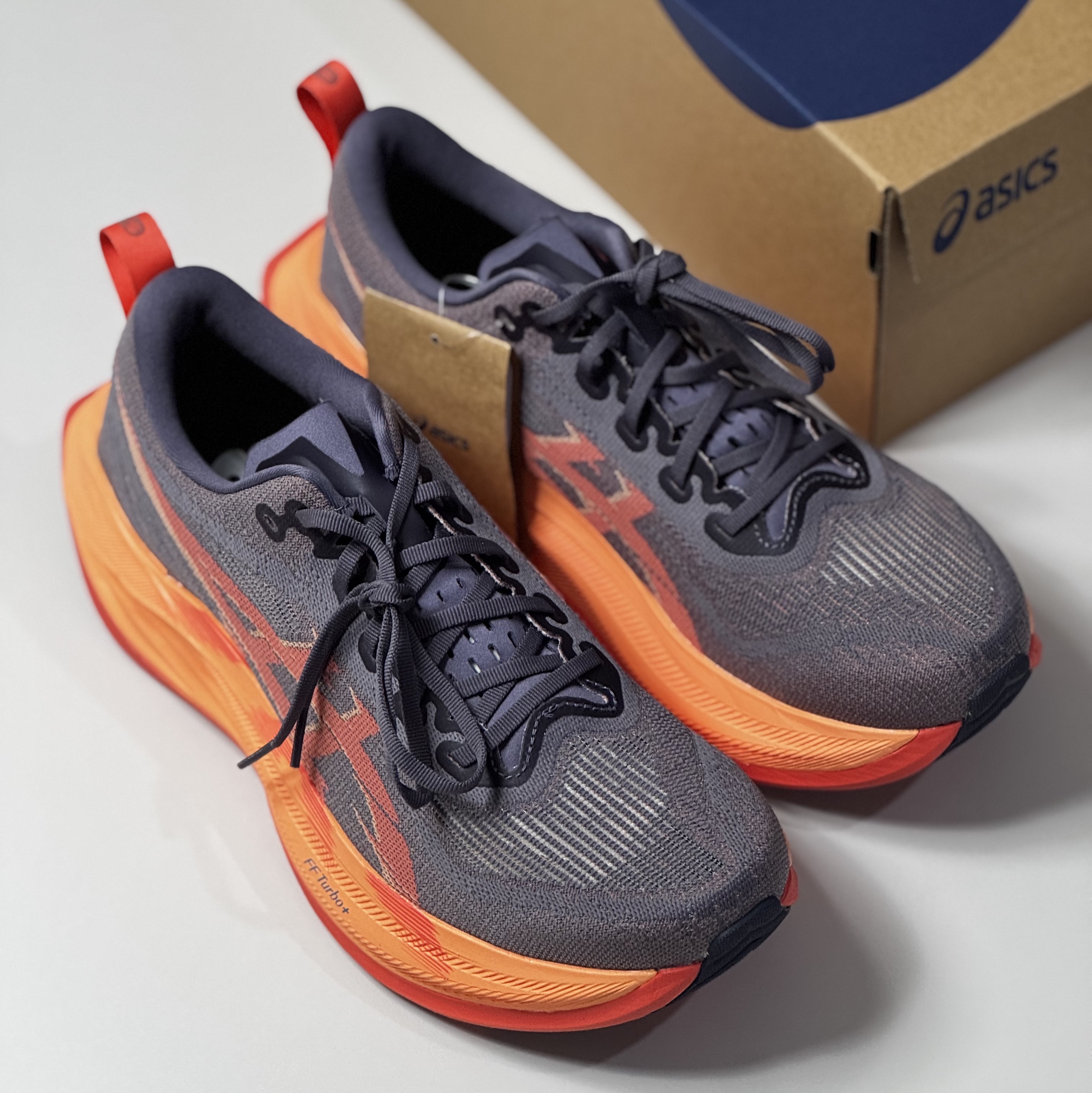 Asics Superblast 2 Greyish Purple Coral Reef 착용 스타일