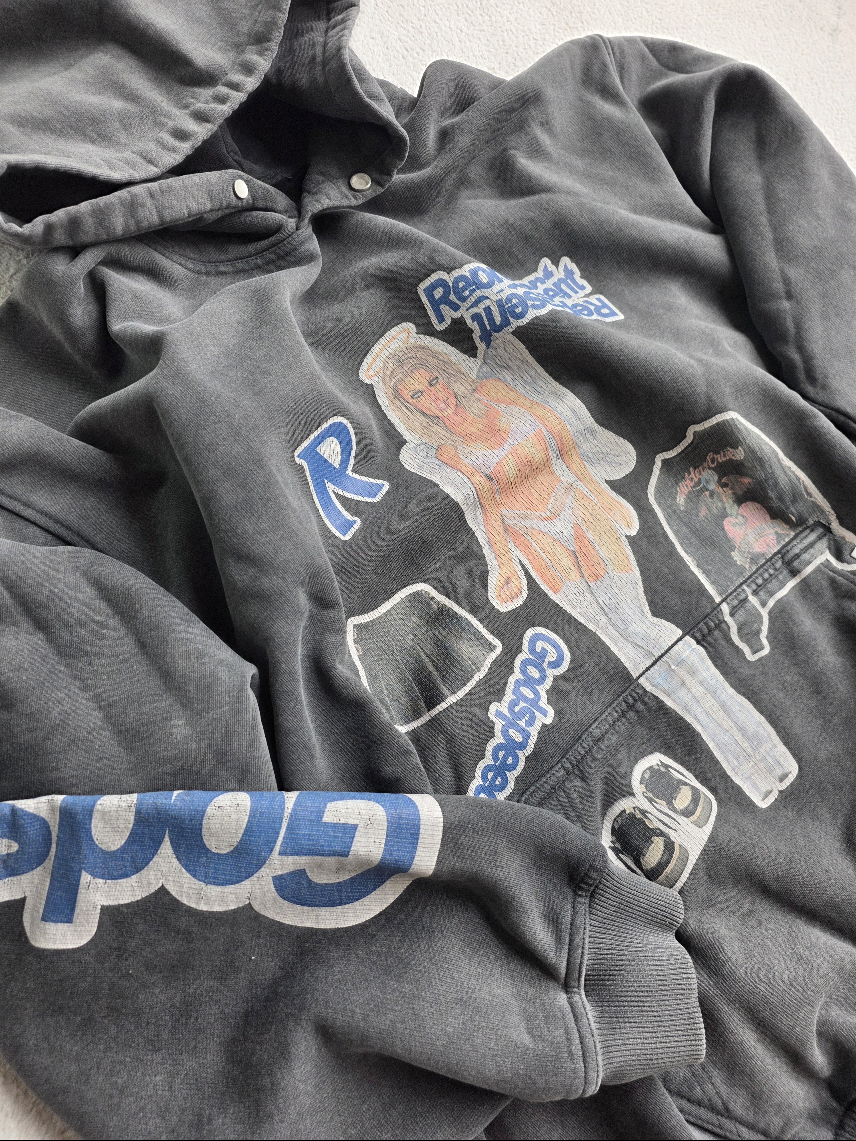 Represent Question Your Innocence Hoodie Vintage Grey - 24FW 착용 스타일 - 2