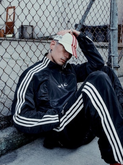 Adidas x Thug Club Sword Cap Night Indigo, Oakley Wave Cap Blackout 착용 스타일 - 4