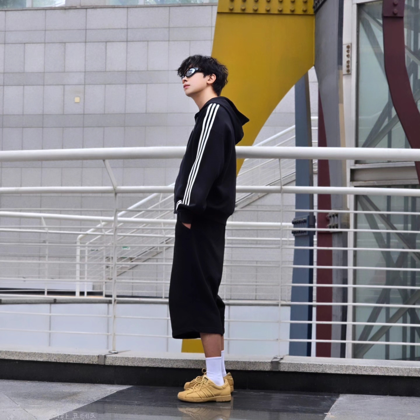 Adidas 3-Stripes Full-Zip Hoodie Black Cream White - KR Sizing, Adidas 3-Stripes Full-Zip Hoodie Black Cream White - US Sizing 착용 스타일 - 2