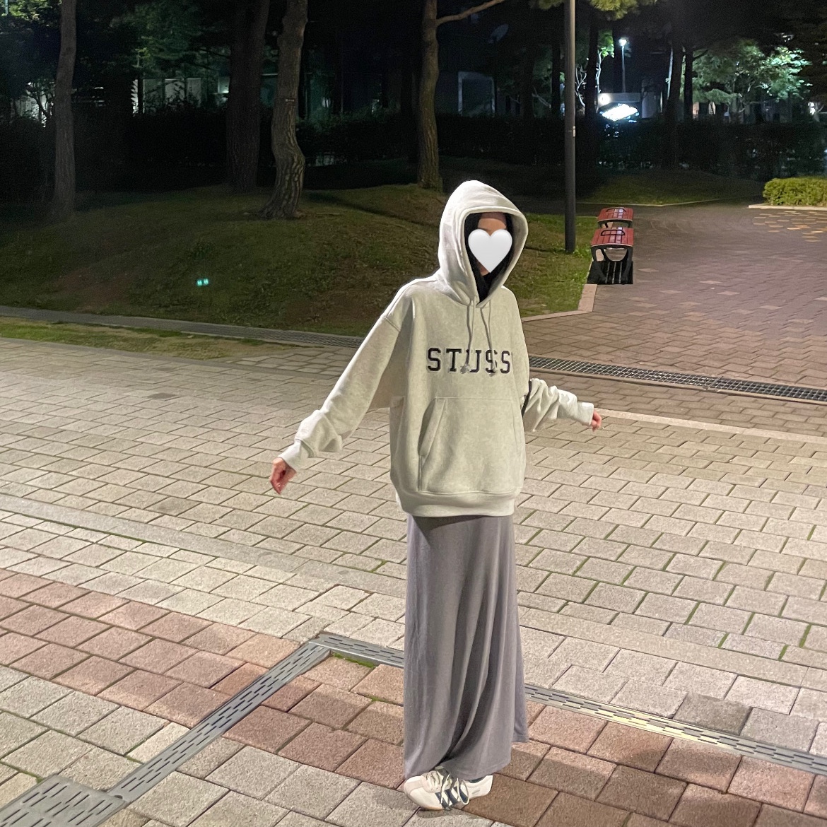 Stussy Felt Applique Hoodie Ash Heather, (W) Adidas Tokyo Off White Collegiate Green 착용 스타일