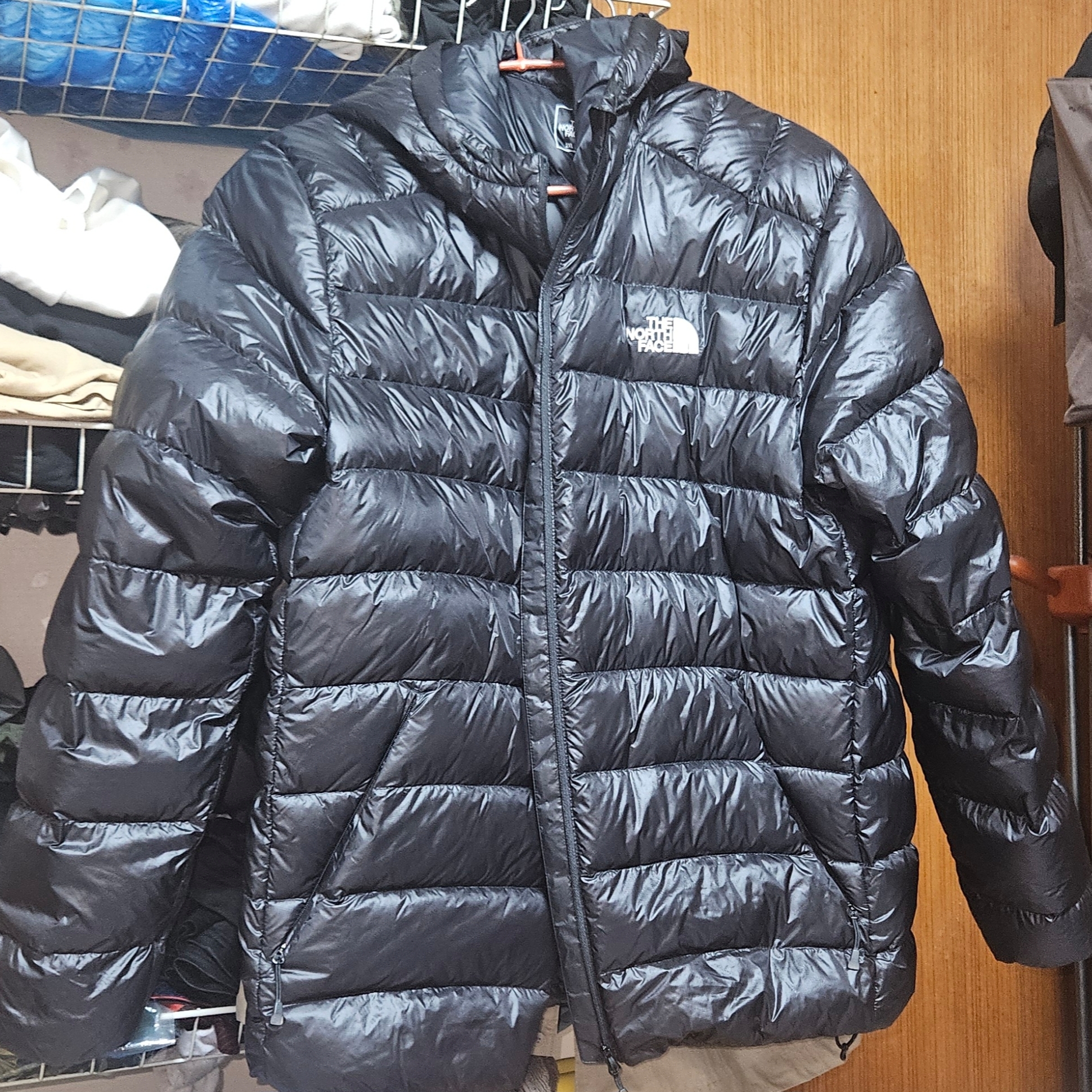 The North Face Matier EX RDS Down Hoodie Black 착용 스타일