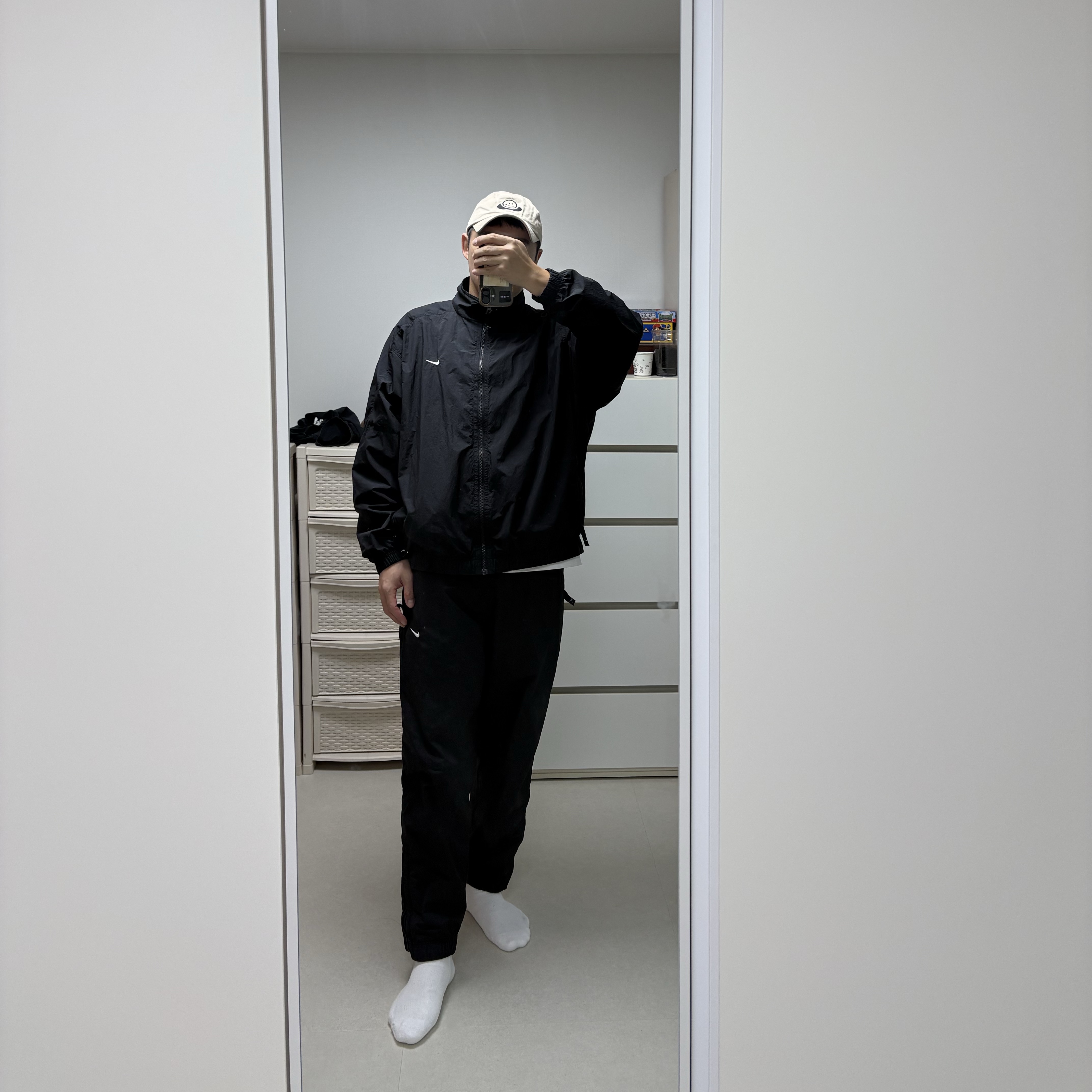 Nike NRG Solo Swoosh Woven Track Jacket Black - Asia, Nike NRG Solo Swoosh Woven Track Pants Black White - Asia 착용 스타일