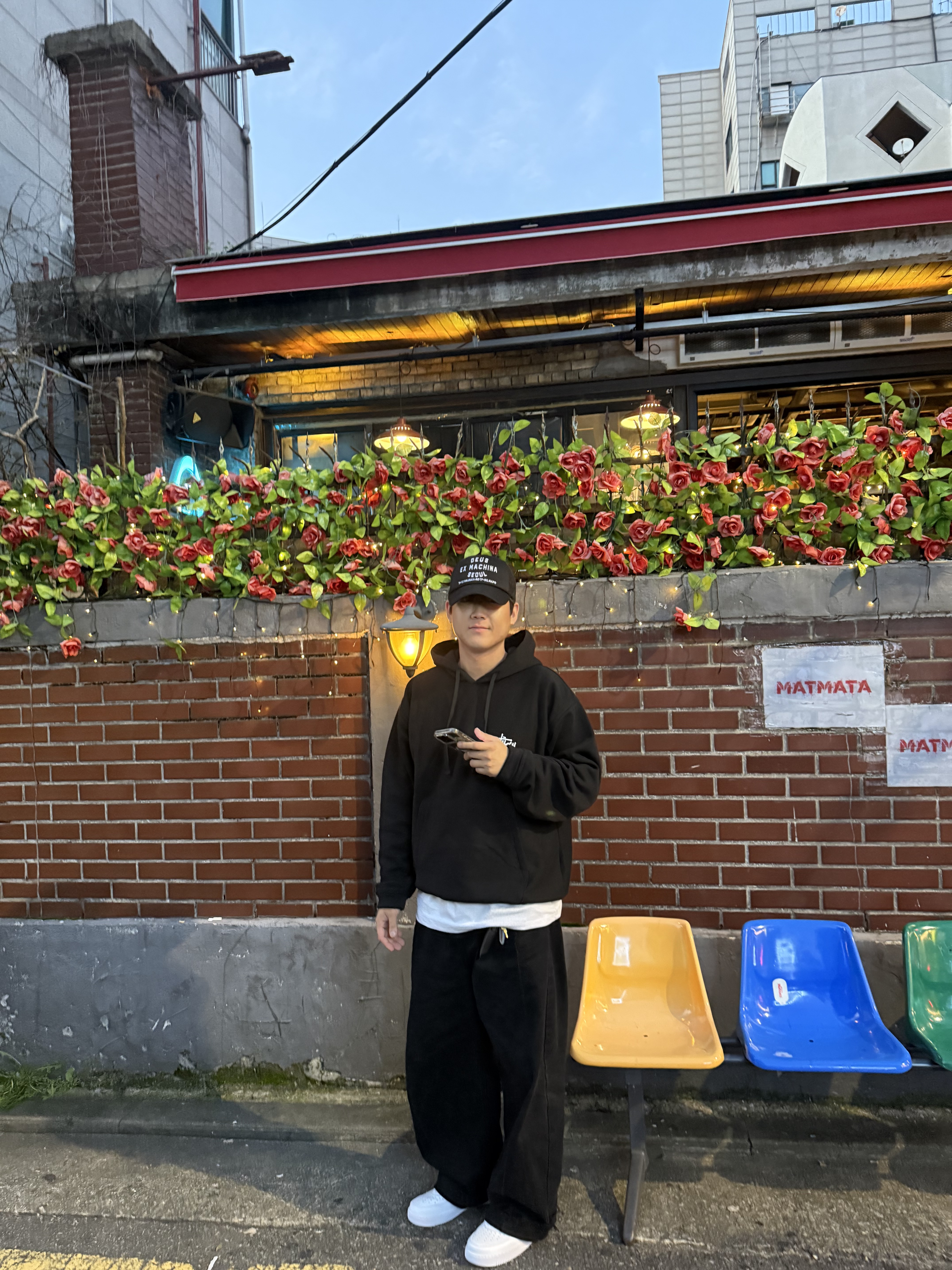 Stussy Basic Stussy Hoodie Black, Deus Ex Machina Seoul Address Trucker Cap Black 착용 스타일