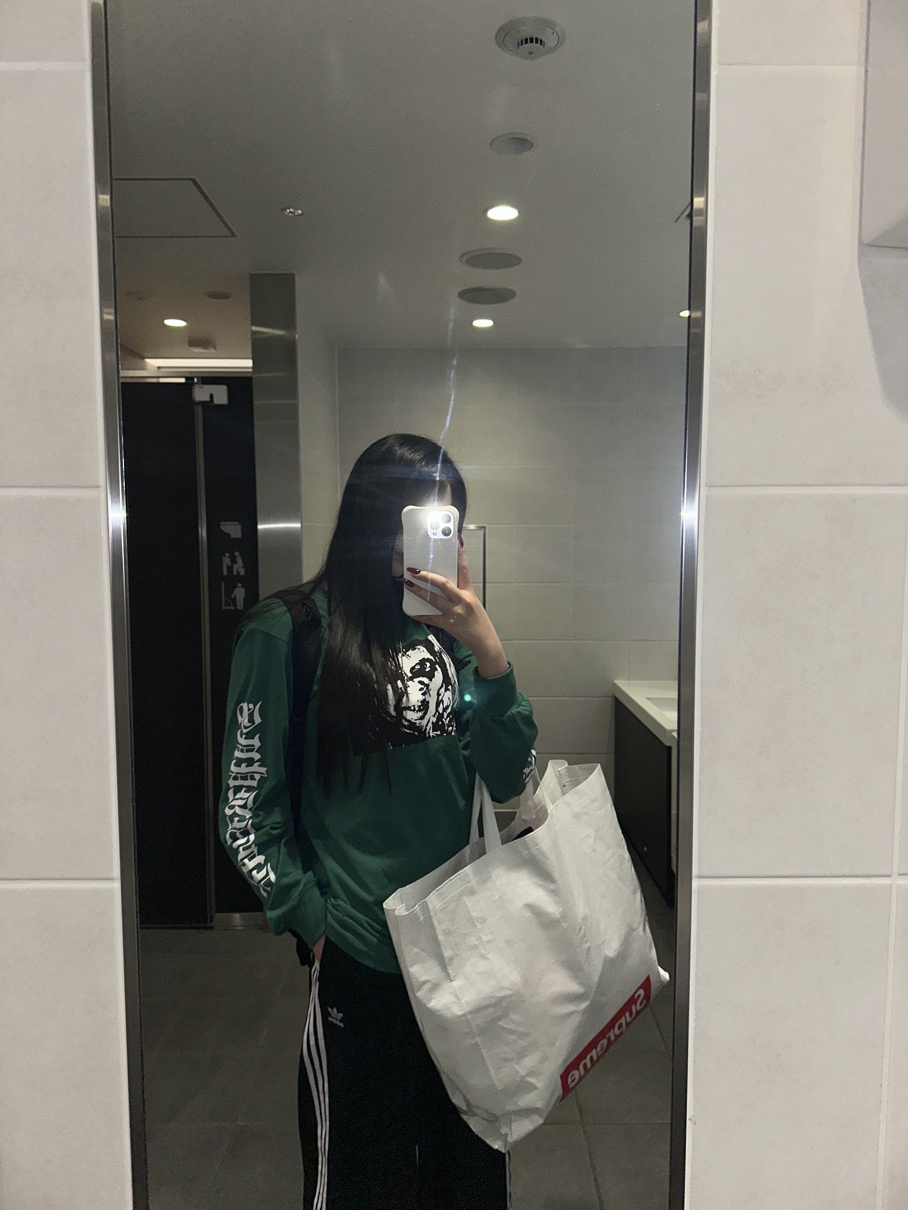 (W) Adidas Adicolor Classic Wide Leg Pants Black - KR Sizing, Supreme The Exorcist Mother L/S T-Shirt Light Pine - 25FW 착용 스타일