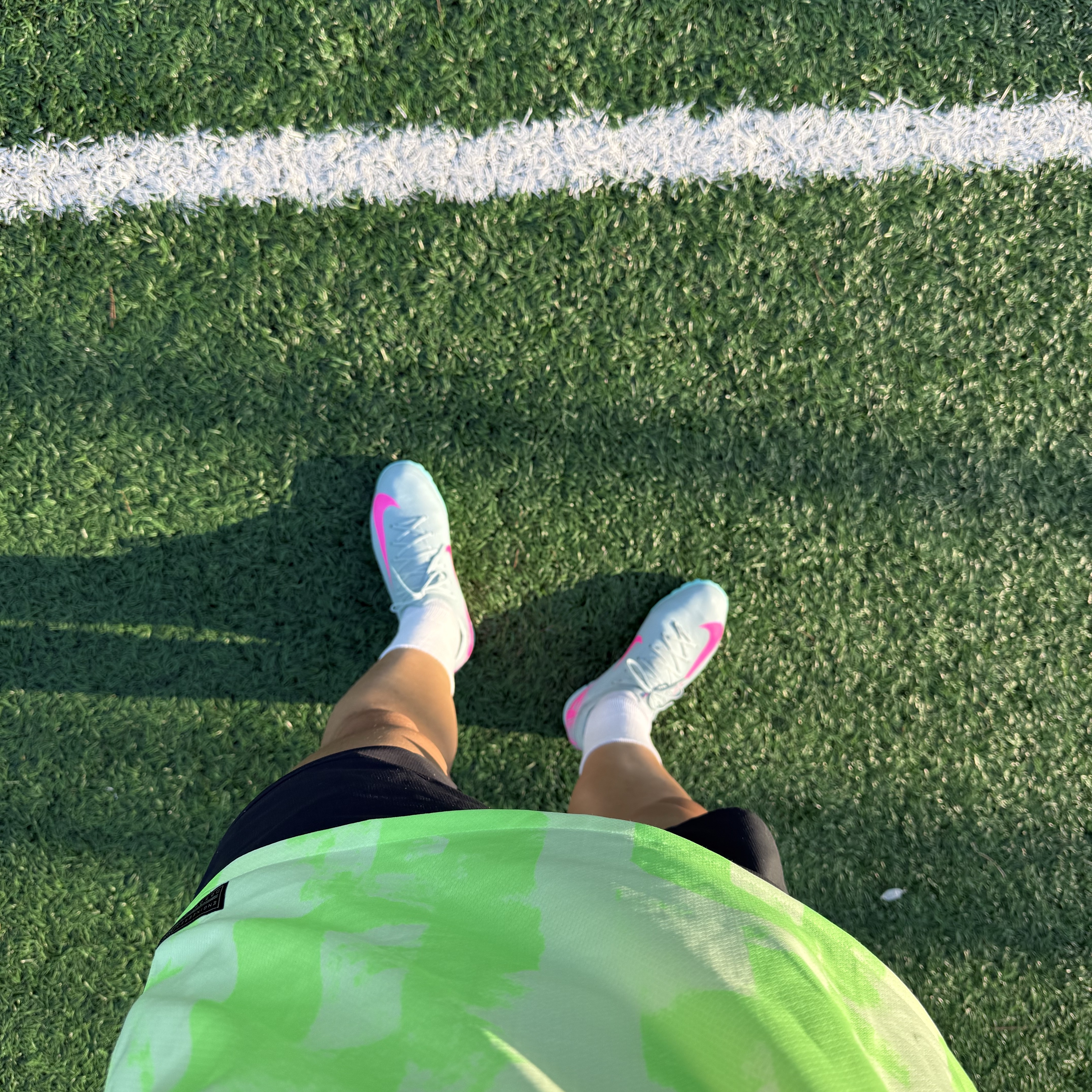 Nike Zoom Mercurial Vapor 16 Pro TF Ocean Cube Pink Blast 착용 스타일