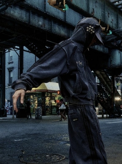 Adidas x Thug Club Sword Cap Night Indigo, Oakley Wave Cap Blackout 착용 스타일 - 1