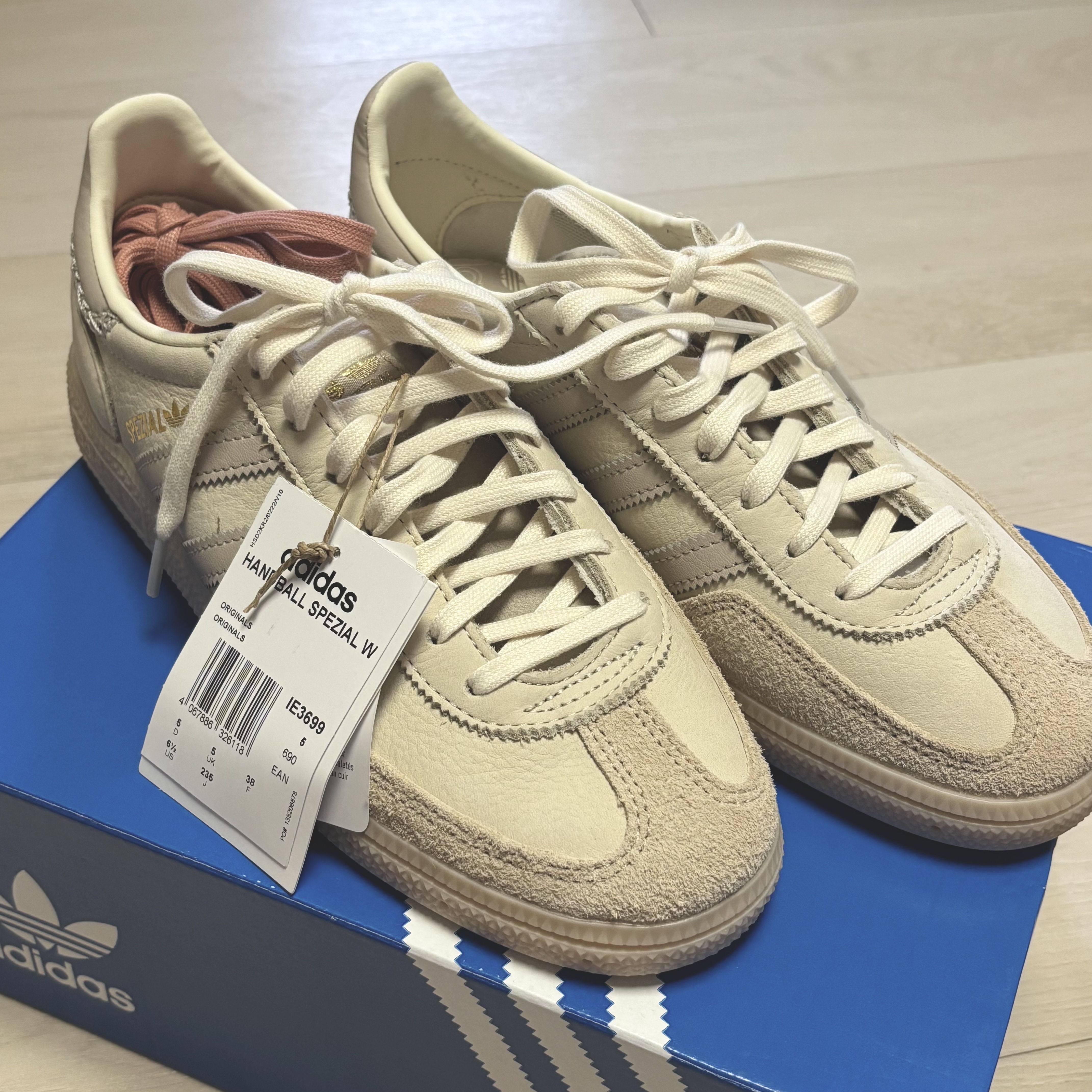 (W) Adidas Spezial Handball Cream White Wonder Beige 착용 스타일