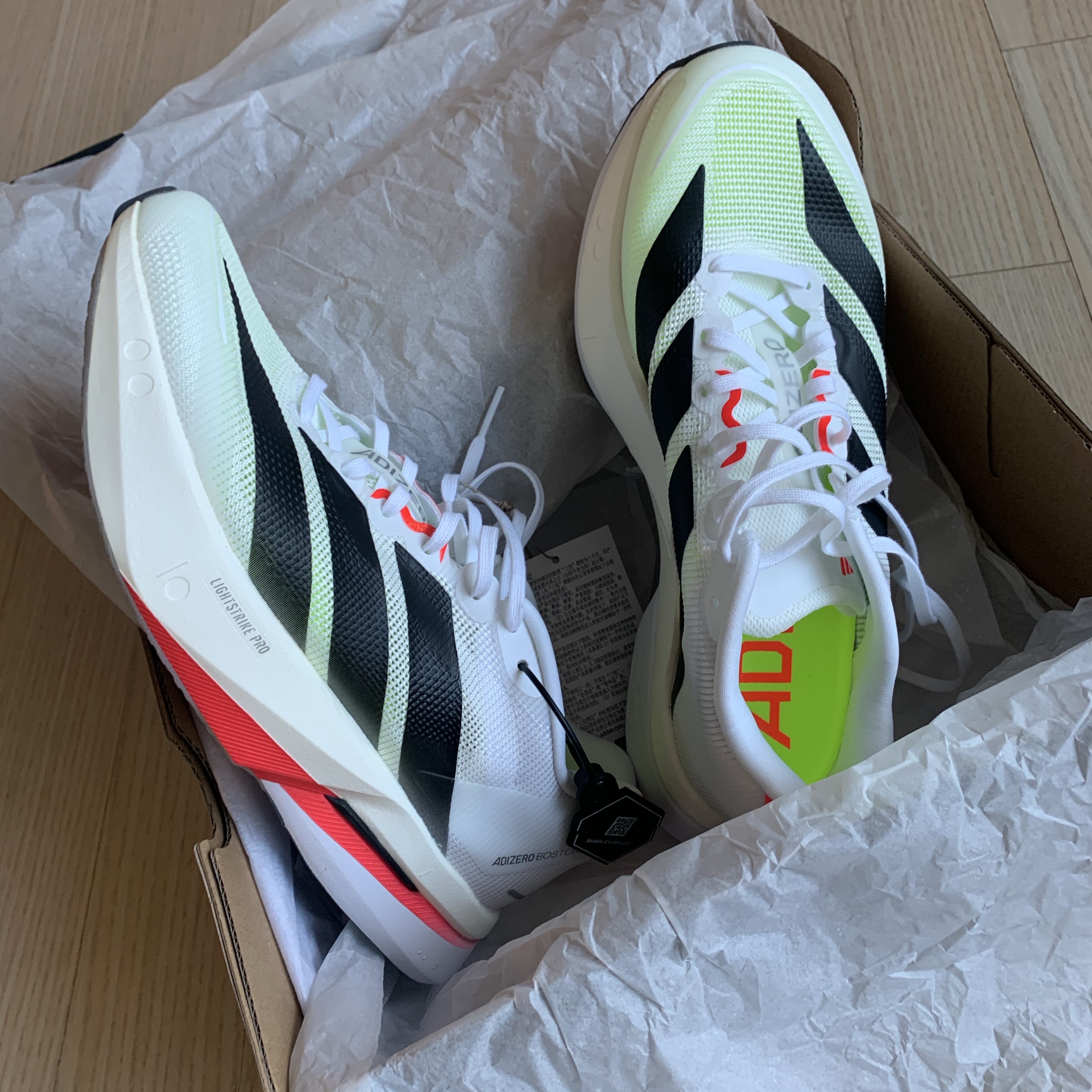 Adidas Adizero Boston 13 Cloud White Core Black 착용 스타일 - 3