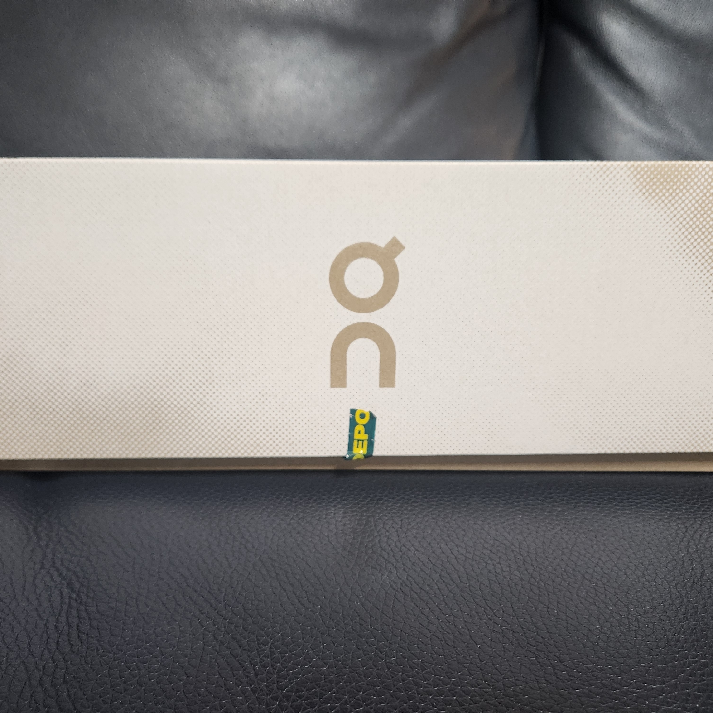 On Running Cloudmonster 2 Limited Edition Ivory Lime 착용 스타일 - 2