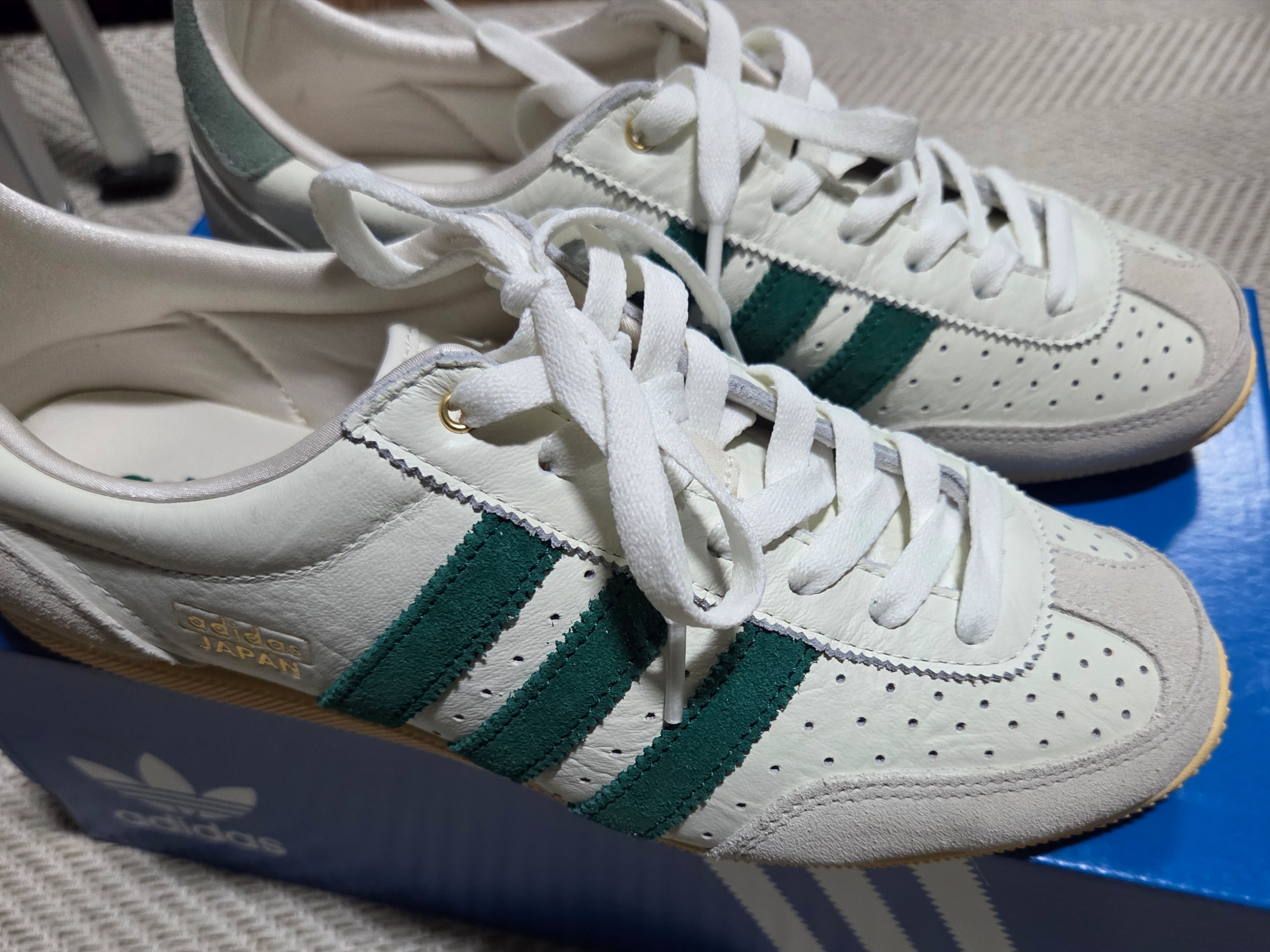 (W) Adidas Originals Japan Off White Collegiate Green 착용 스타일