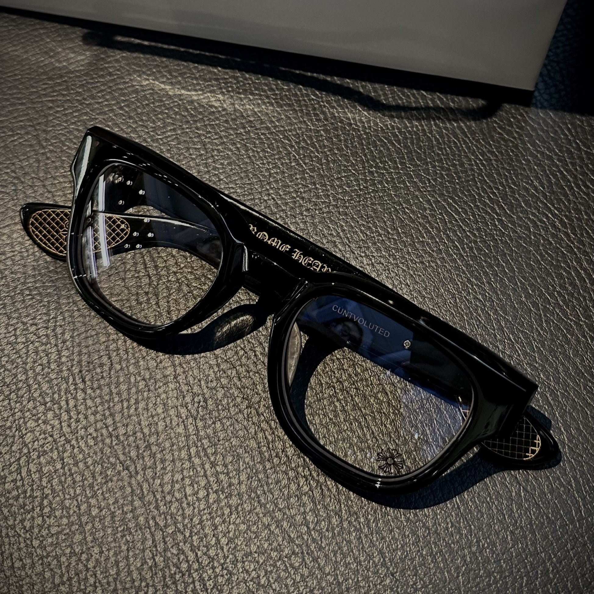 Chrome Hearts Cuntvoluted Black 18K Gold Plated 착용 스타일 - 1
