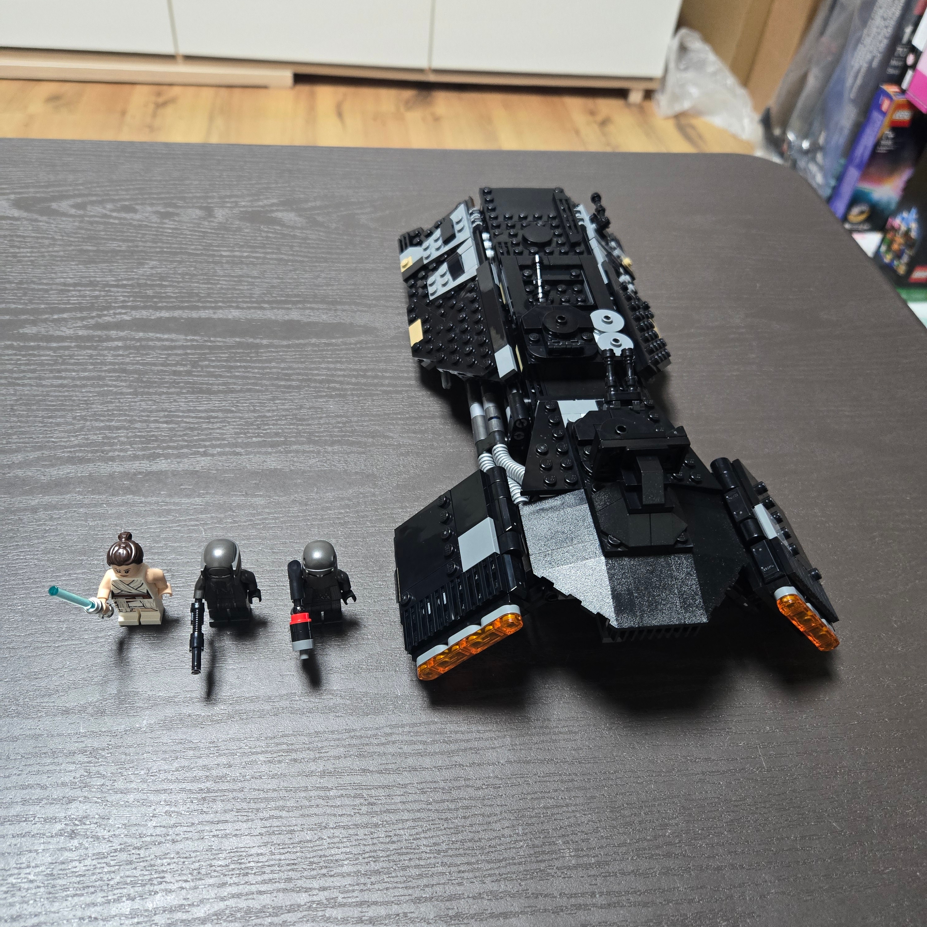 Lego Star Wars Knights of Ren Transport Ship 착용 스타일 - 2