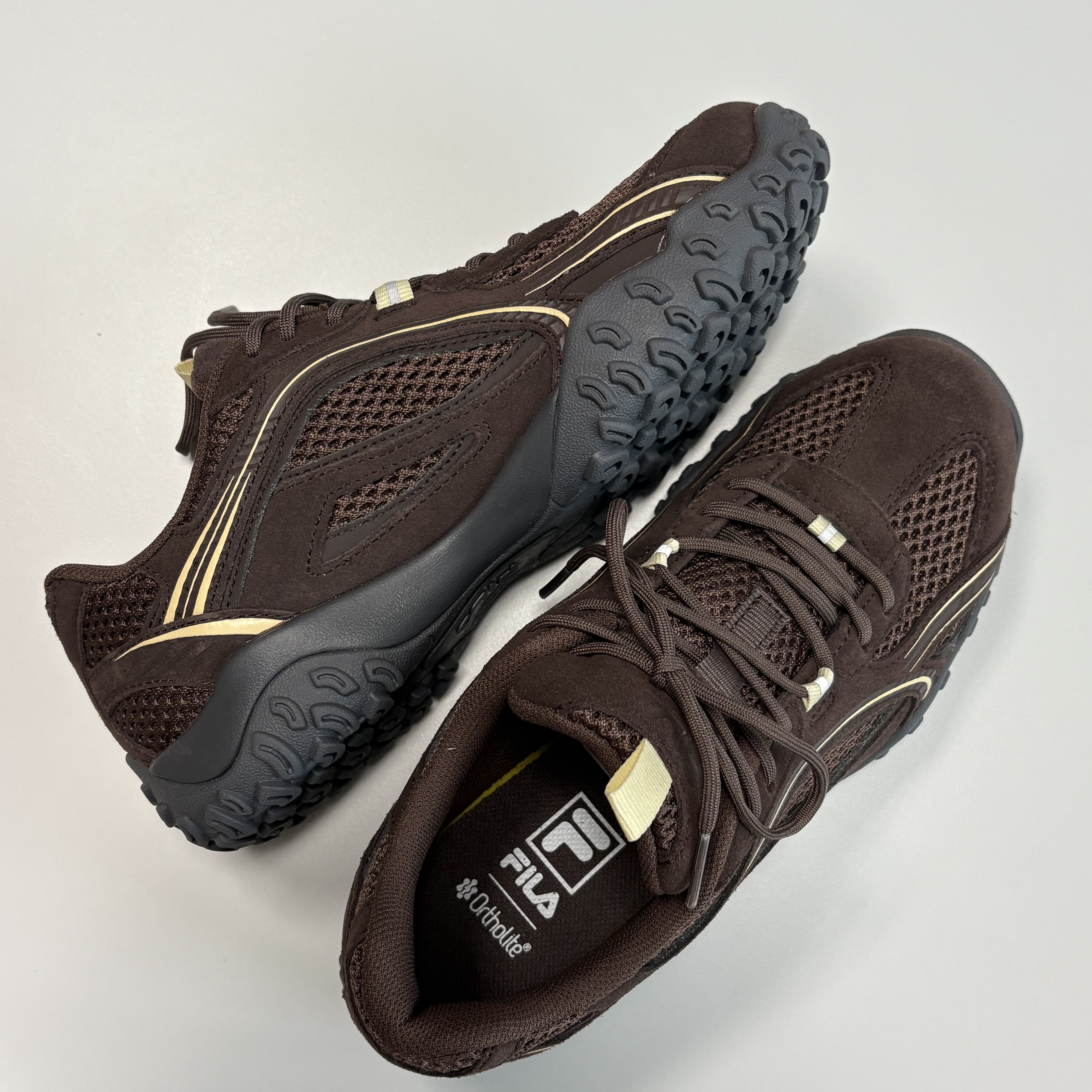 Fila Echappe Choco 착용 스타일 - 1