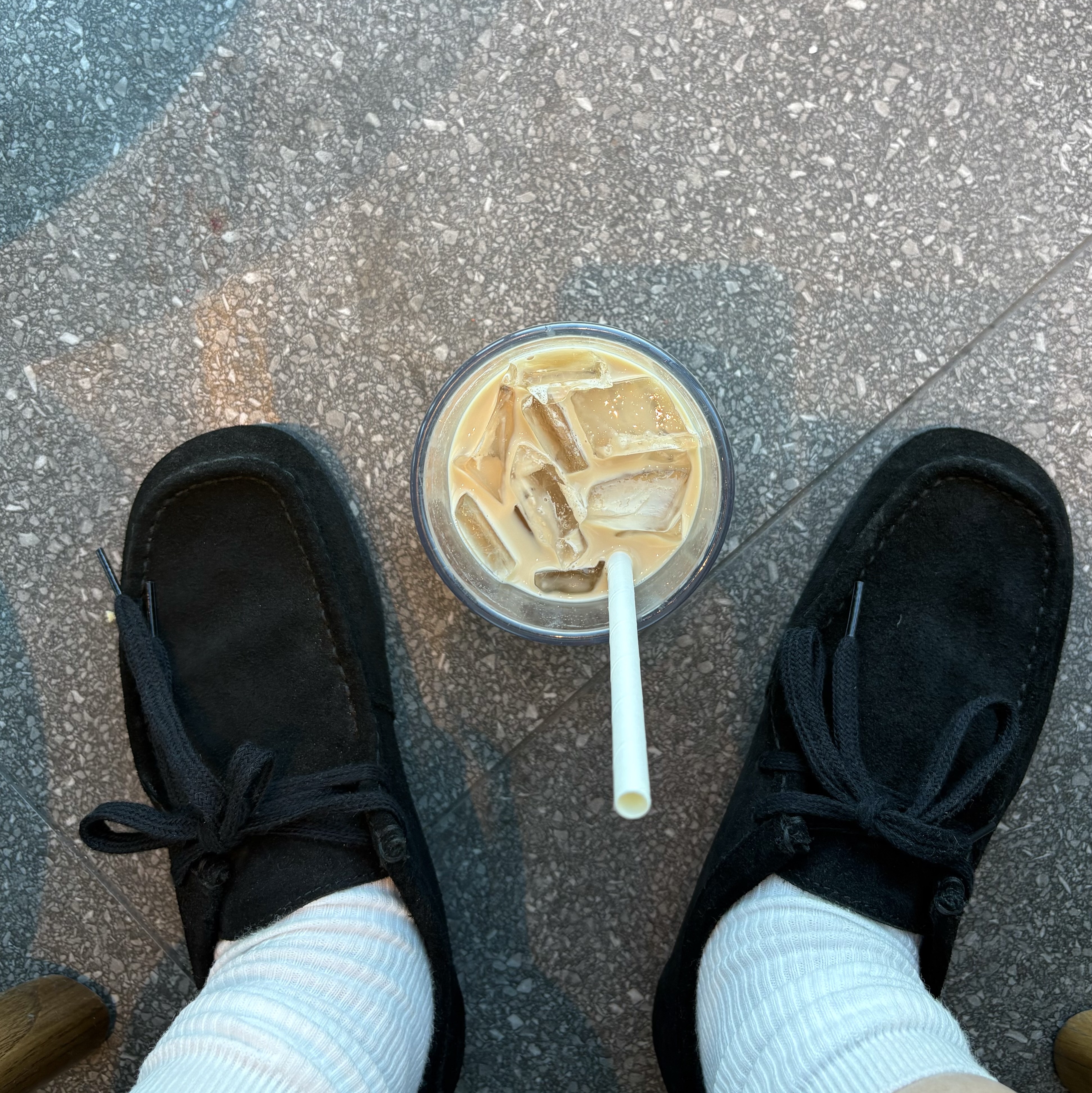 GU Real Leather Moccasin Shoes Black 착용 스타일