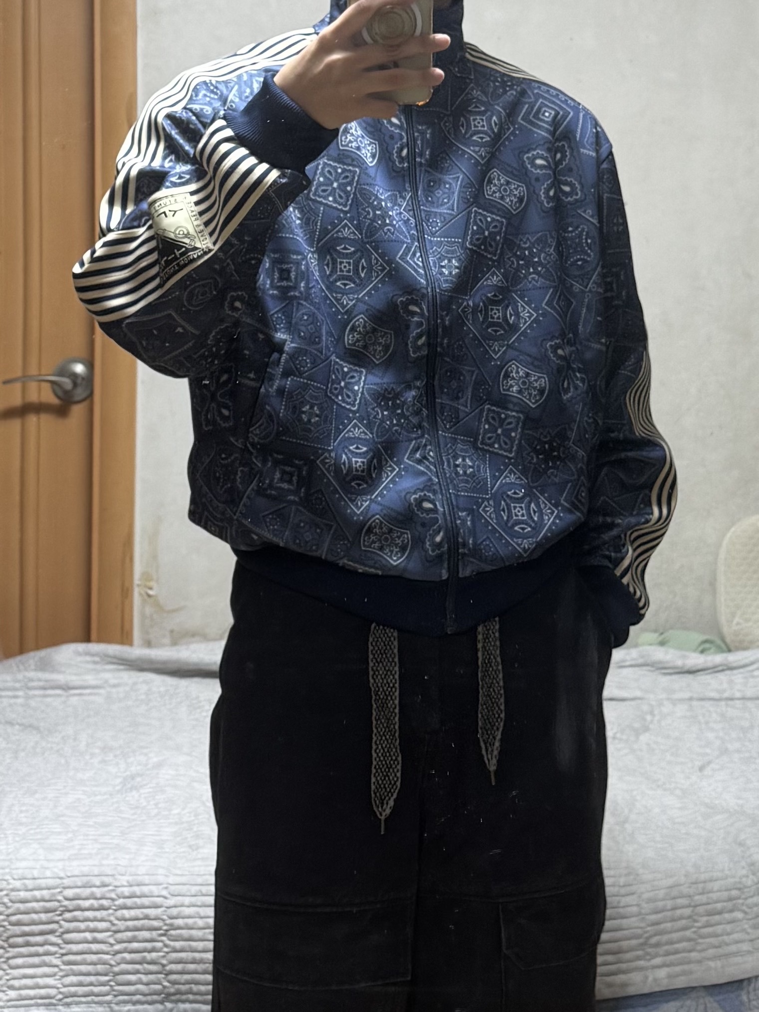 Kapital 14 oz. Black X Black Denim Nouvelle Shuttle Pants Black, Kapital Smooth Jersey Cookie Bandana Print Track Jacket Navy 착용 스타일