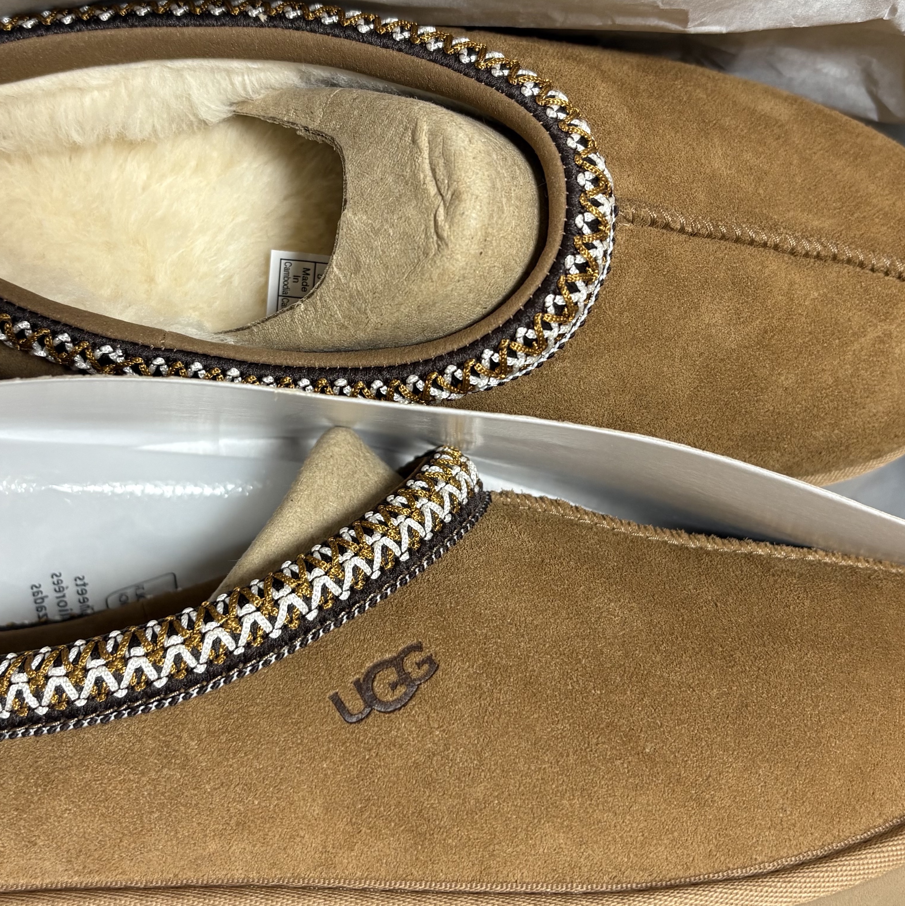 (Kids) UGG Tasman II Slipper Chestnut 착용 스타일