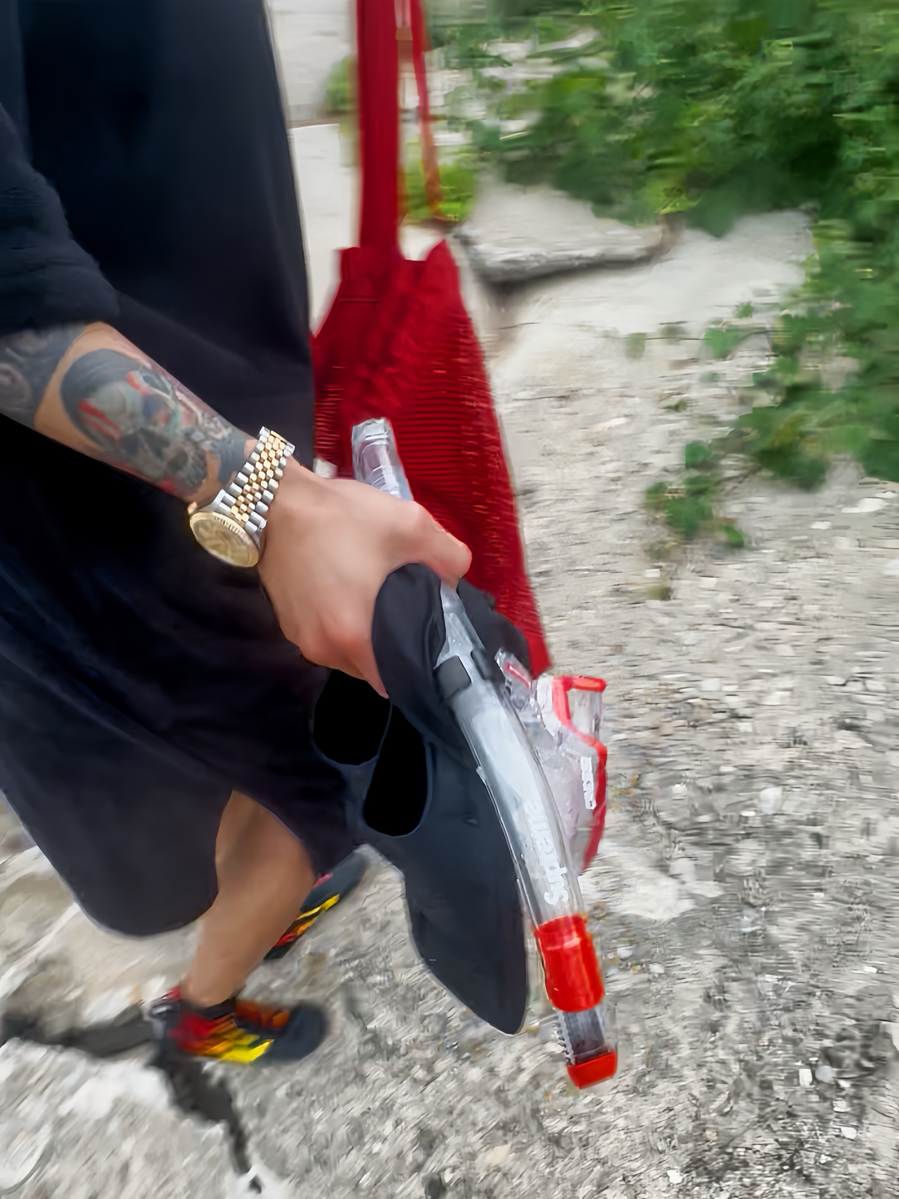 Supreme x Cressi Snorkel Set Red - 19SS, Nike x Drake Nocta Swim Fins Black 착용 스타일 - 1