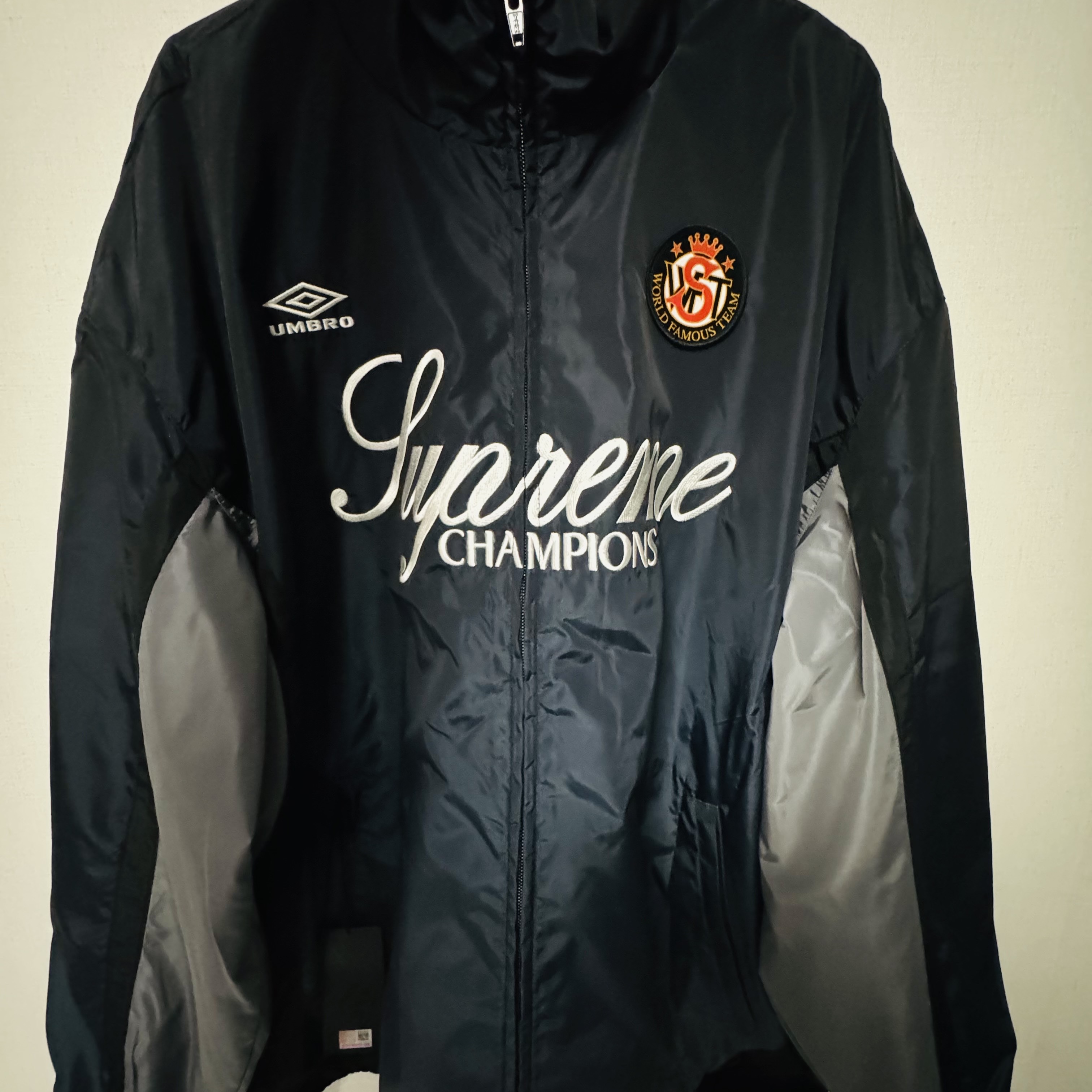 Supreme x Umbro Gradient Track Jacket Black - 25FW 착용 스타일