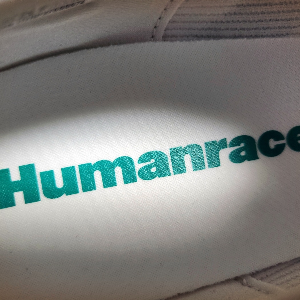 Adidas x Pharrell Williams Humanrace Adizero Adios EVO SL Cloud White Semi Court Green 착용 스타일 - 5