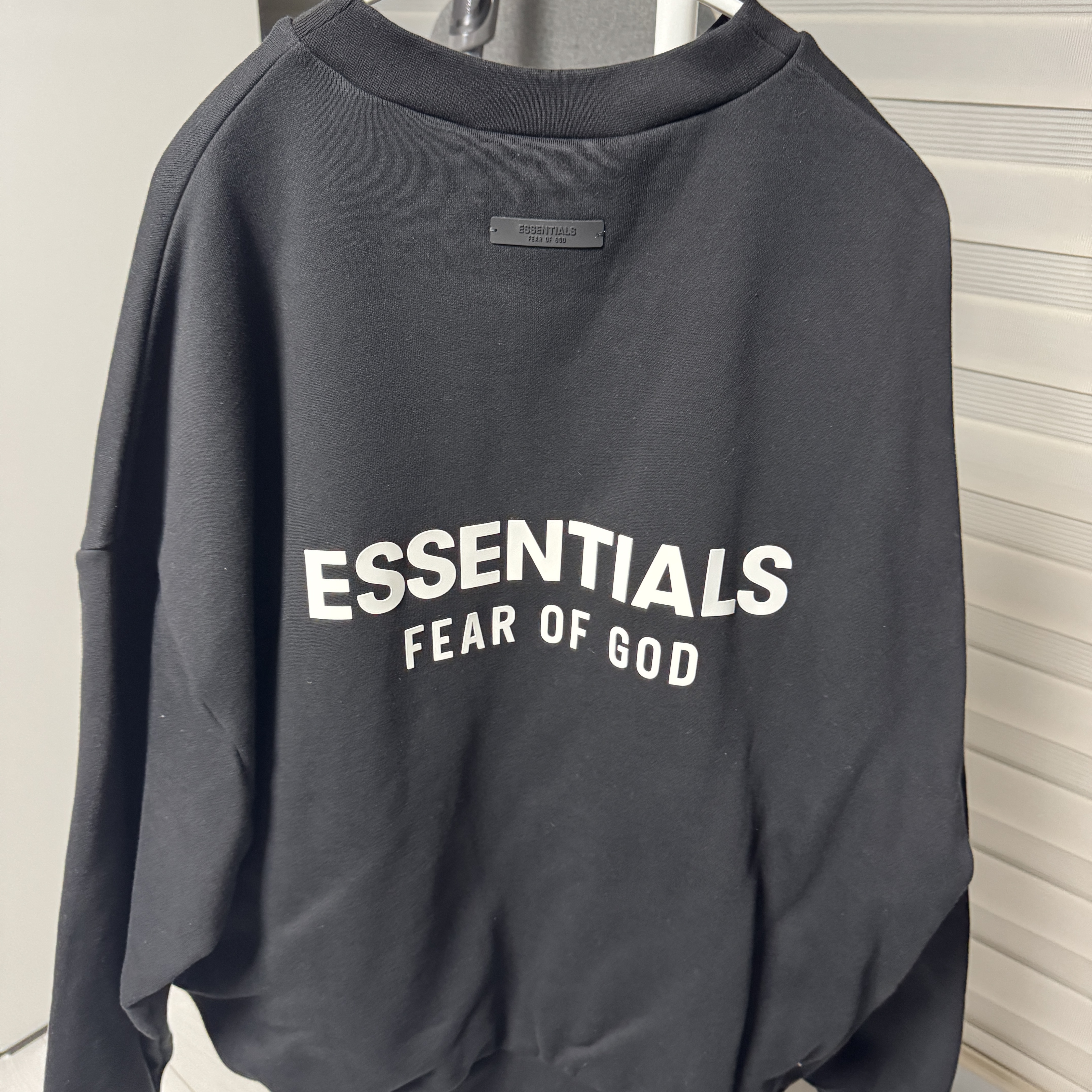 Essentials Fleece Crewneck Black - 24FW 착용 스타일 - 2