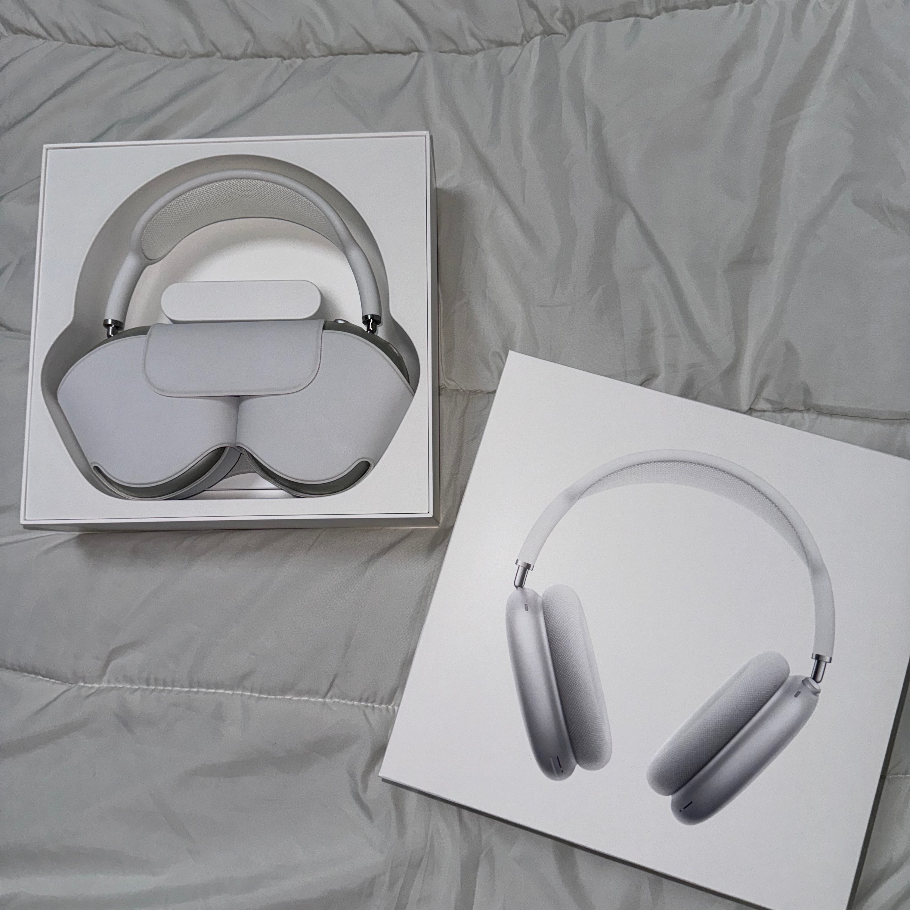 Apple AirPods Max Lightning Silver (Korean Ver.) 착용 스타일 - 2