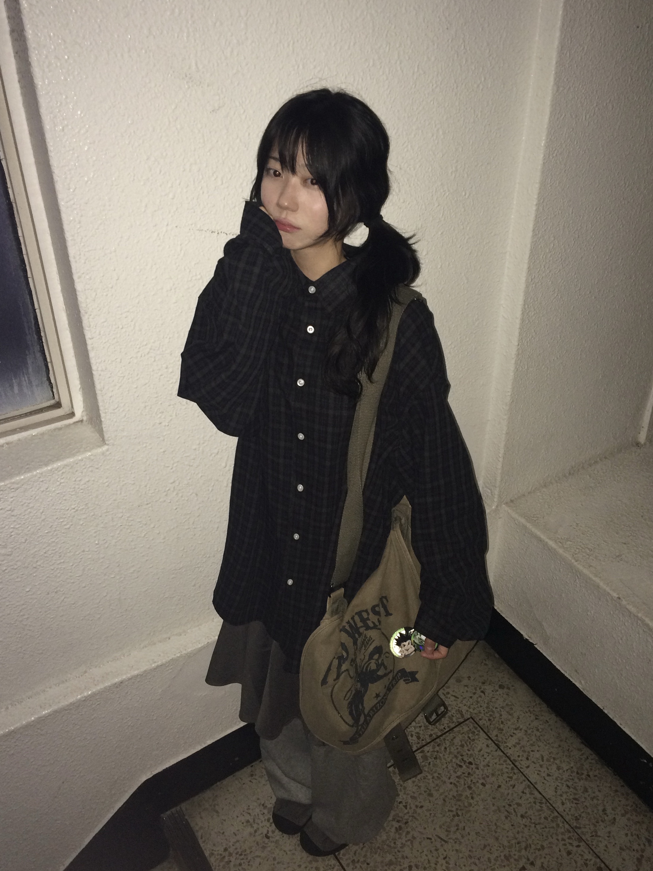 SLOW RECORD HOUSE Vintage Check Shirt Black 착용 스타일 - 2
