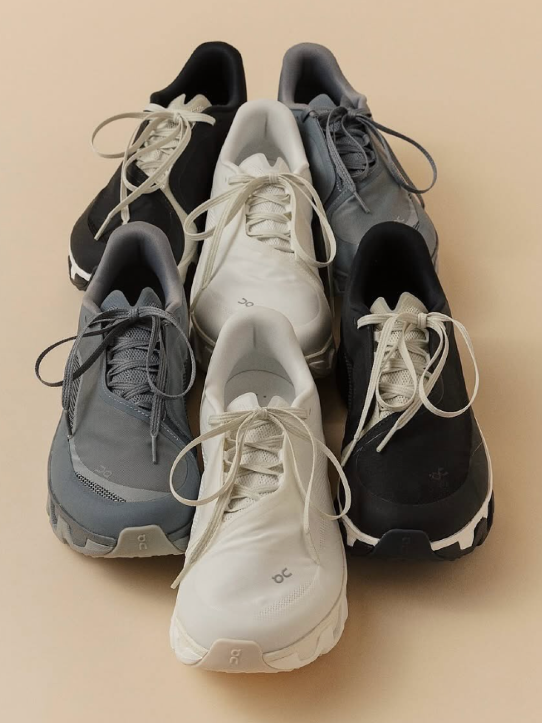 On Running x Post Archive Faction (Paf) Cloudmonster Hyper White, On Running x Post Archive Faction (Paf) Cloudmonster Hyper Black 착용 스타일 - 3