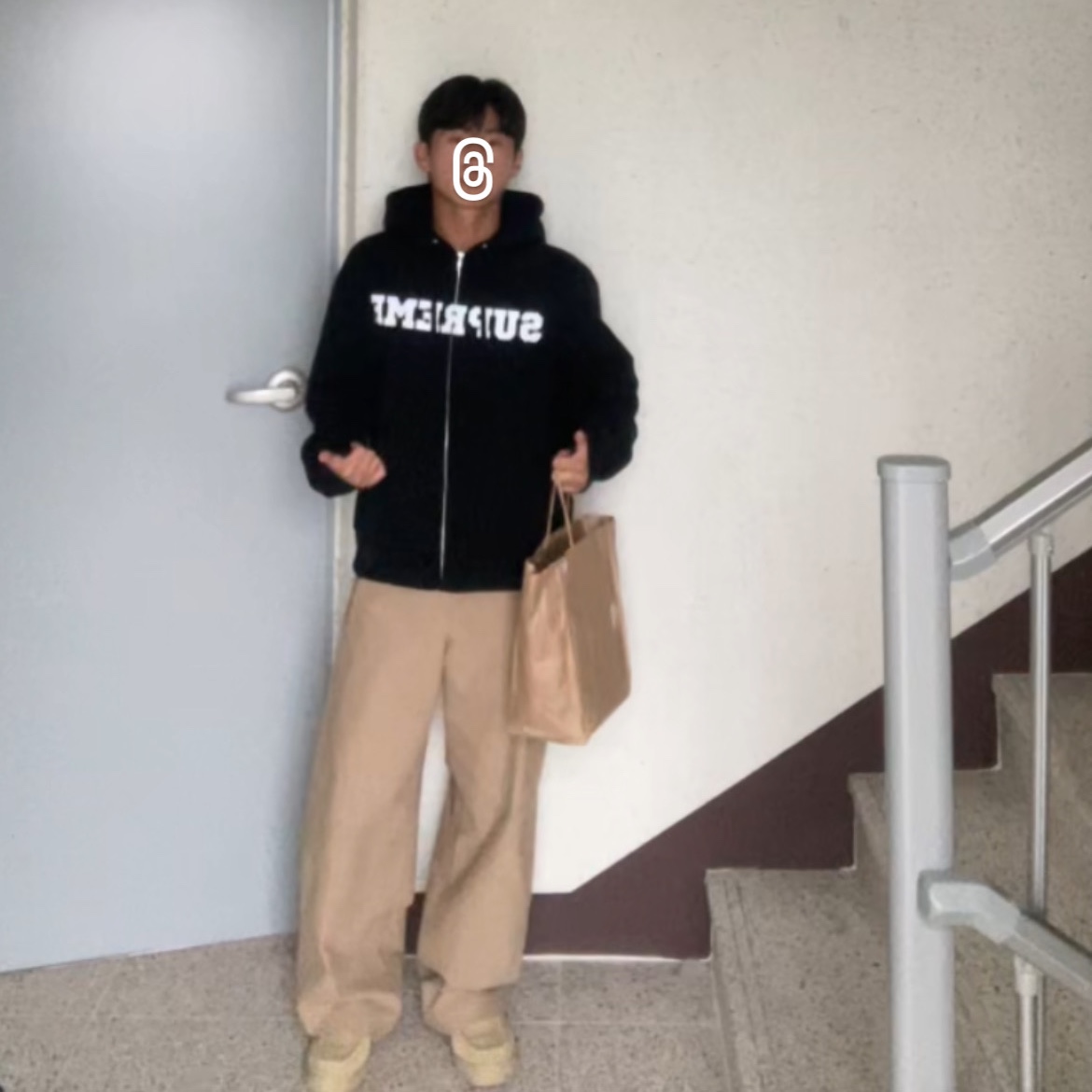 Vans Carver Low Sand Beige, Uniqlo U Wide FIt Chino Pants Brown 착용 스타일
