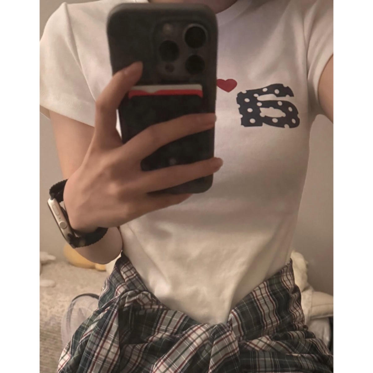 AEAE Dot Small Letter Tee White 착용 스타일