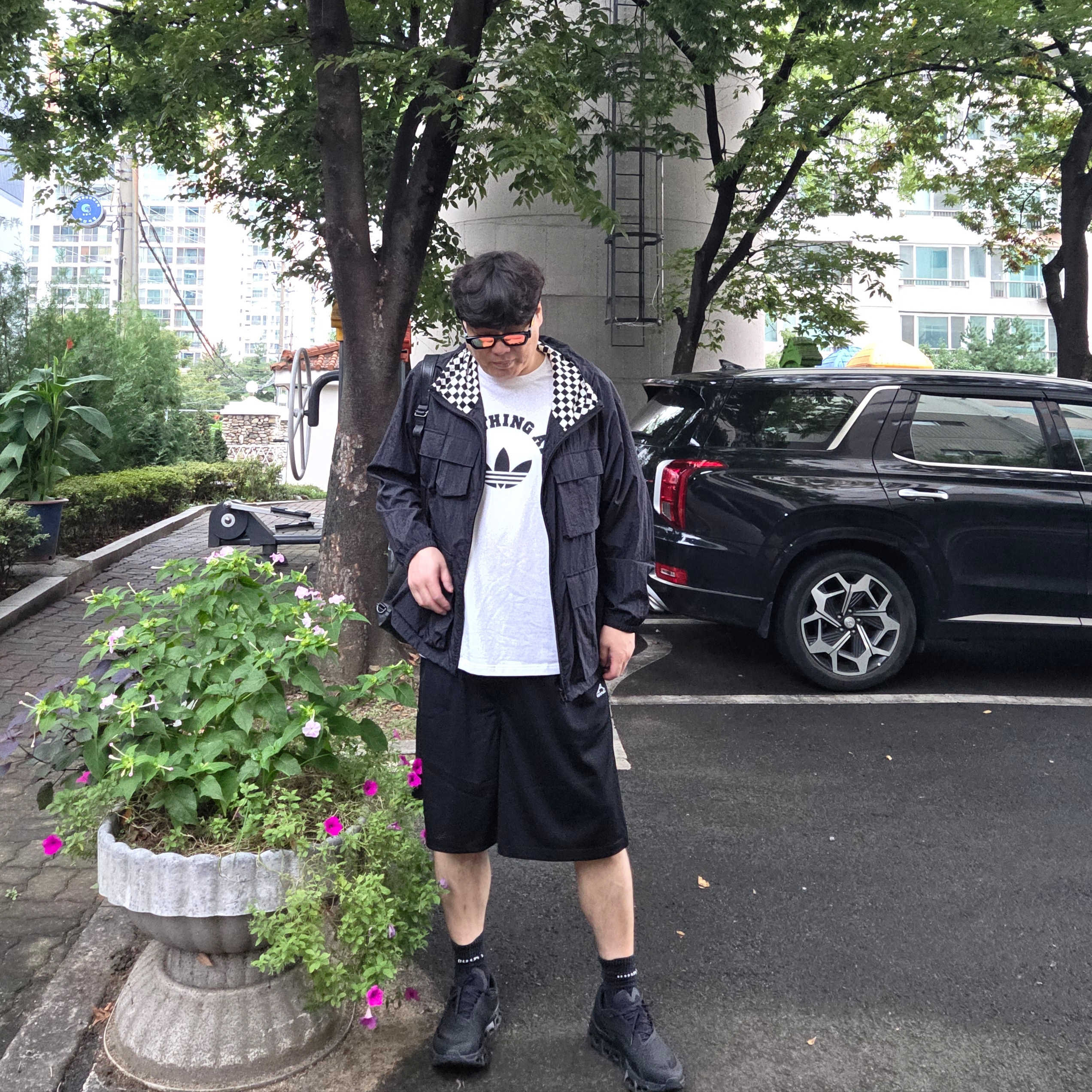 On Running x Post Archive Faction (Paf) Cloudmonster 2 Black Magnet 착용 스타일