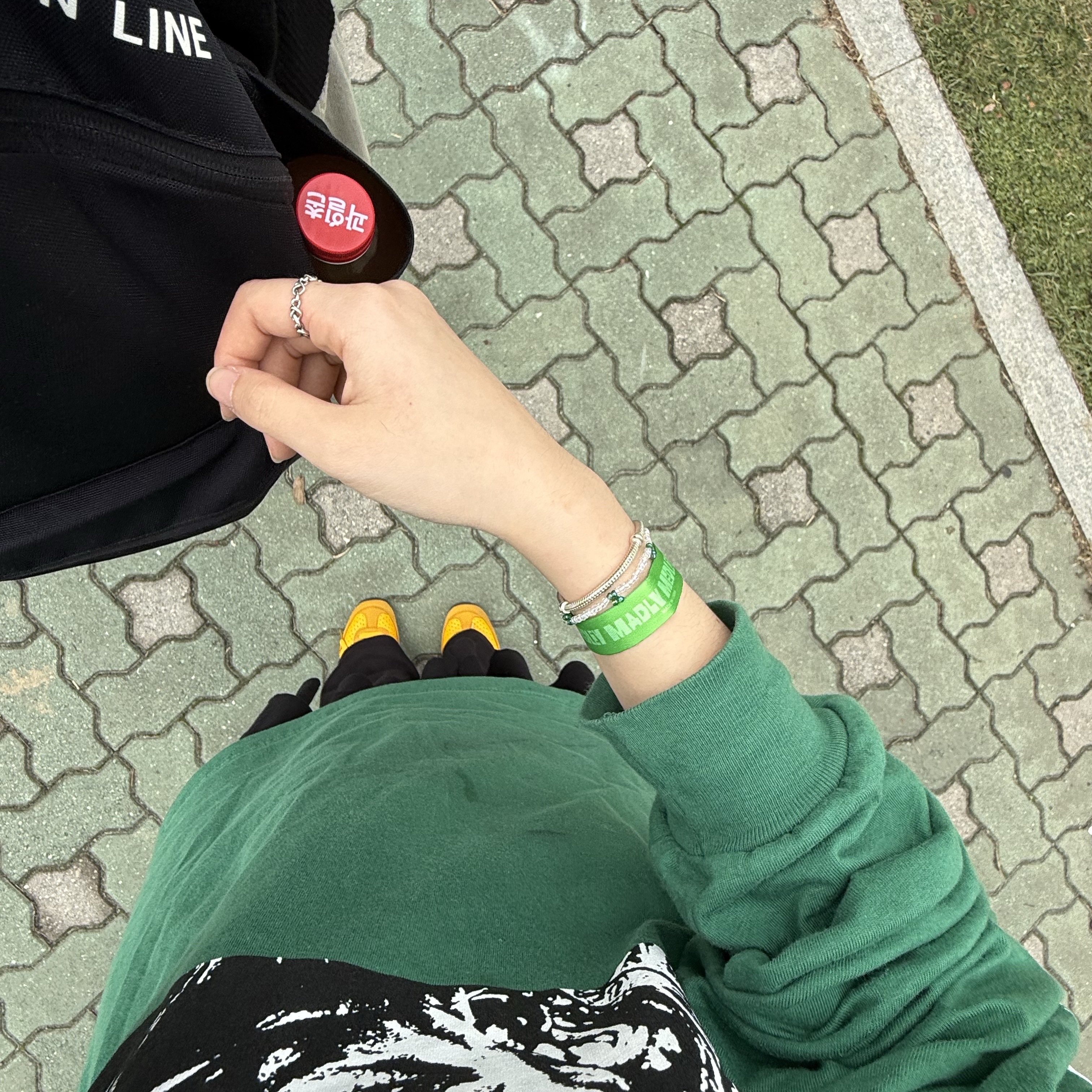 Supreme The Exorcist Mother L/S T-Shirt Light Pine - 25FW, (W) Adidas Originals Japan Crew Yellow Core Black 착용 스타일 - 3