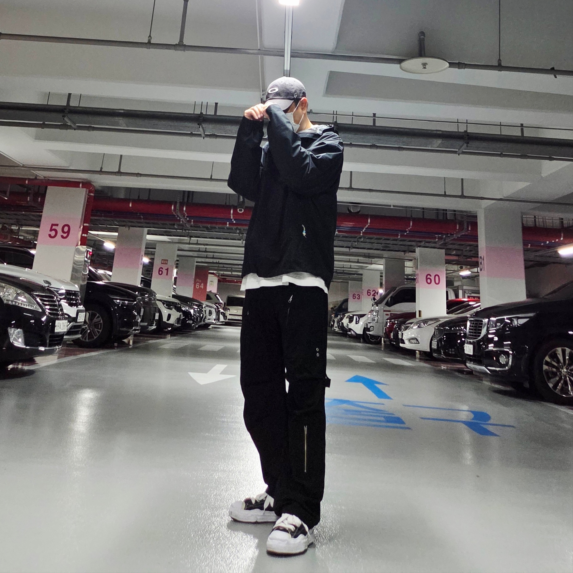 Nike ACG Storm-Fit ADV Cascade Rains Full Zip Jacket Black - Asia, Flavorism Ripstop Parachute Cargo Pants Black 착용 스타일 - 3