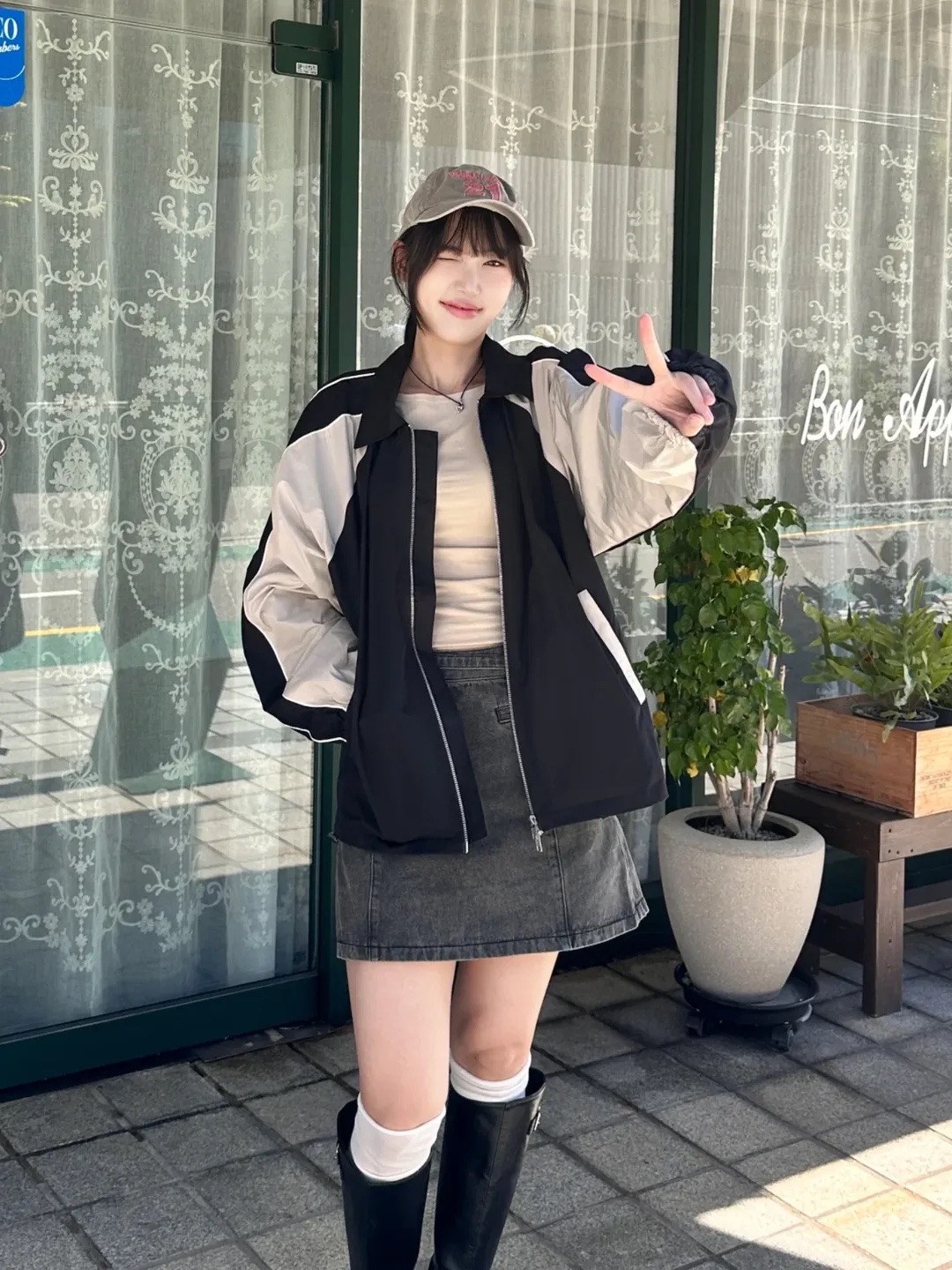 SLOW RECORD HOUSE Piping Line Windbreaker Navy 착용 스타일 - 9