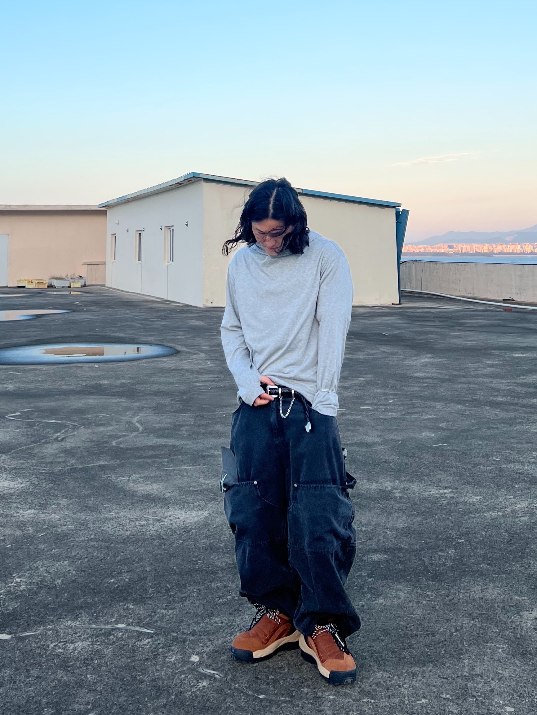 Nonnod Double knee cover pants Vintage black, Nike x Sacai Magmascape SP Pecan 착용 스타일 - 2