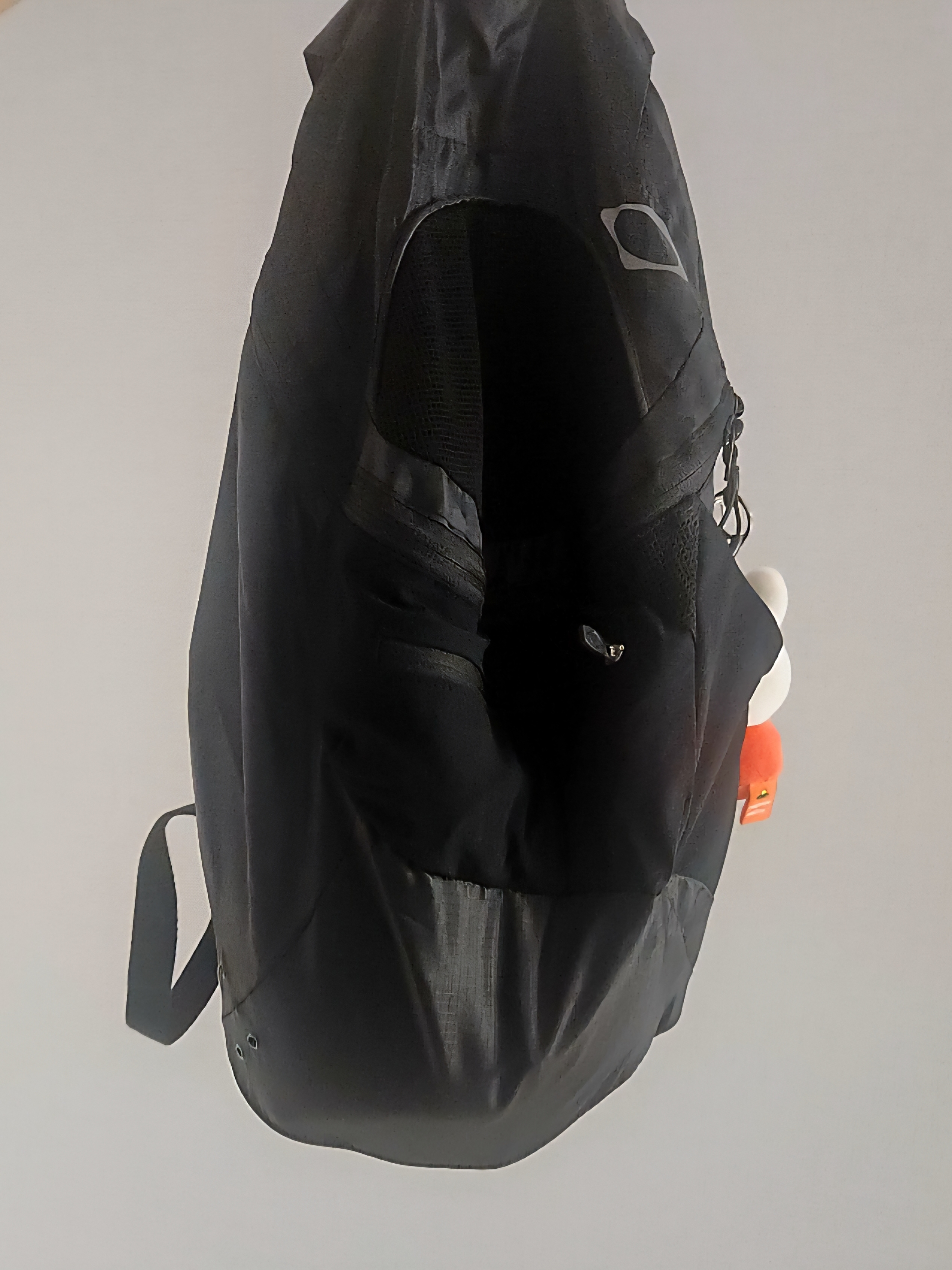 Mischief Lightweight Zip Around Backpack Black 착용 스타일