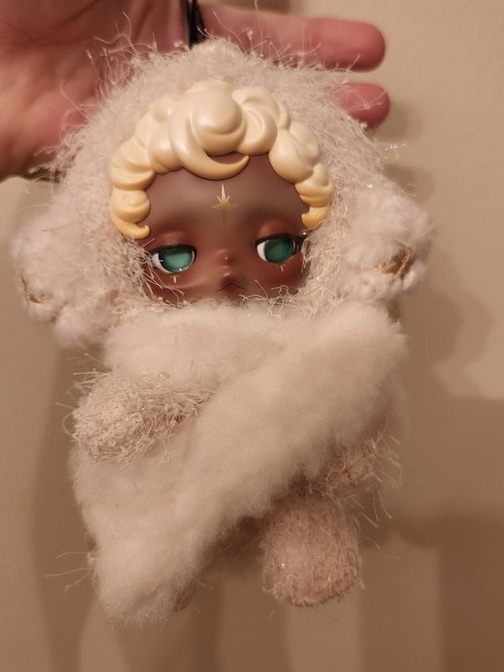 Pop Mart Skullpanda You Found Me ! Series Plush Doll Pendant Sandman (Opened Case) 착용 스타일