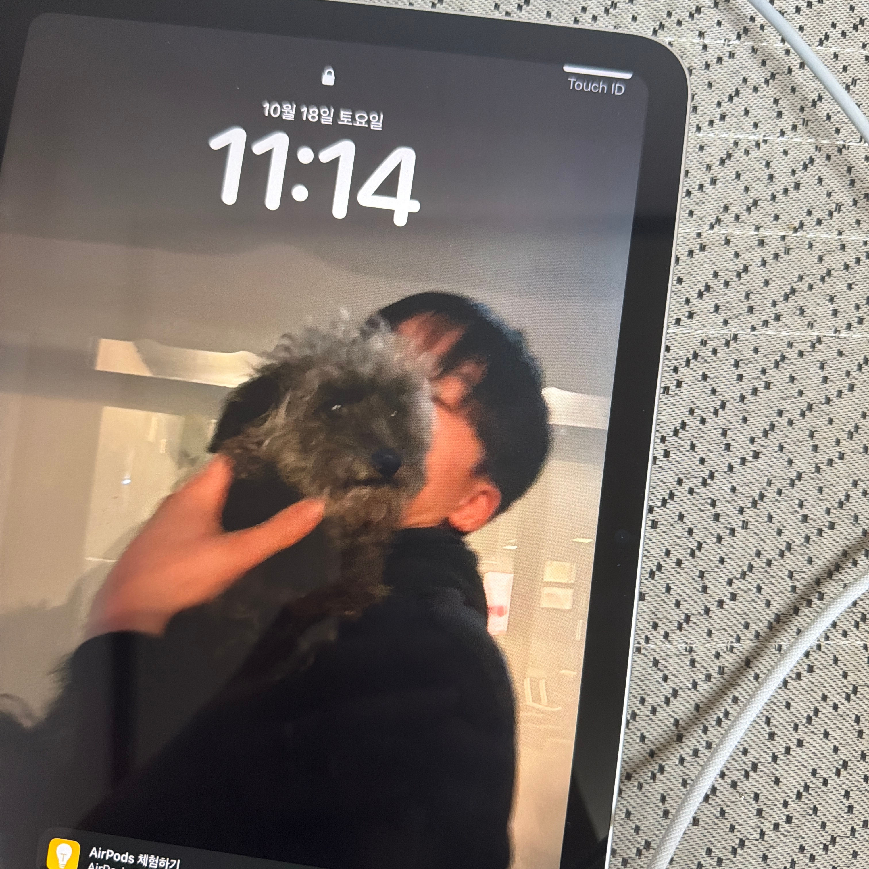 Apple iPad 11th Gen Wifi 128GB Silver (Korean Ver.) 착용 스타일