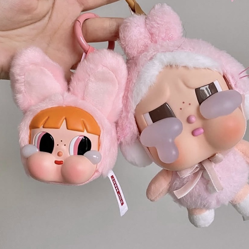 Pop Mart Crybaby x Powerpuff Girls Series Keyring Bunny Blossom (Opened Case), Pop Mart Crybaby Crying Again Series Plush Keyring I'll Give You All My Love (Opened Case) 착용 스타일