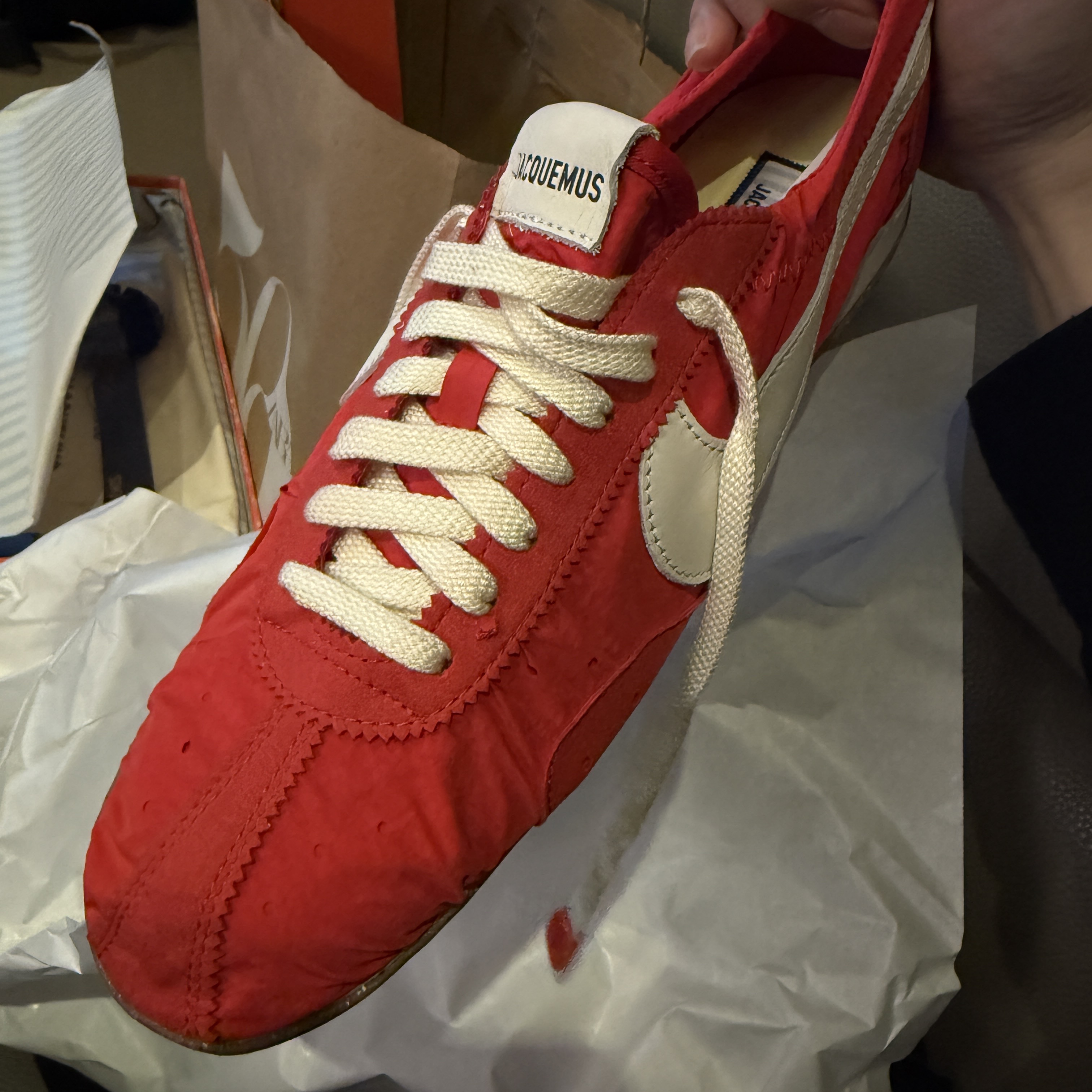 Nike x Jacquemus Moon Shoe SP University Red and Bicycle Yellow 착용 스타일 - 1