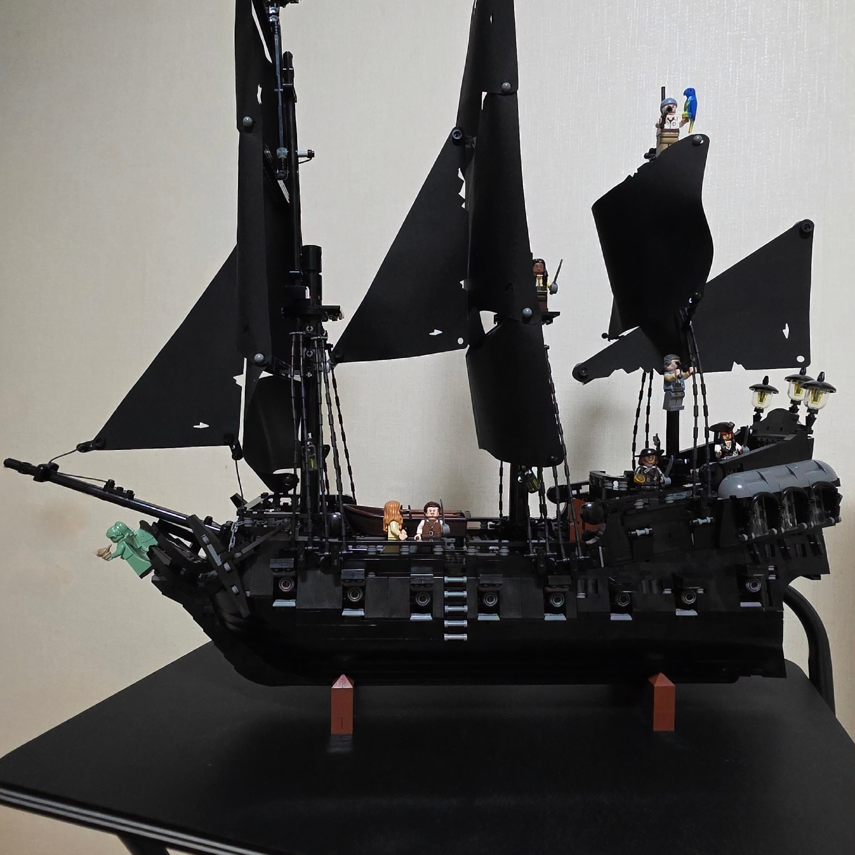 Lego Icons Captain Jack Sparrow's Pirate Ship 착용 스타일 - 2