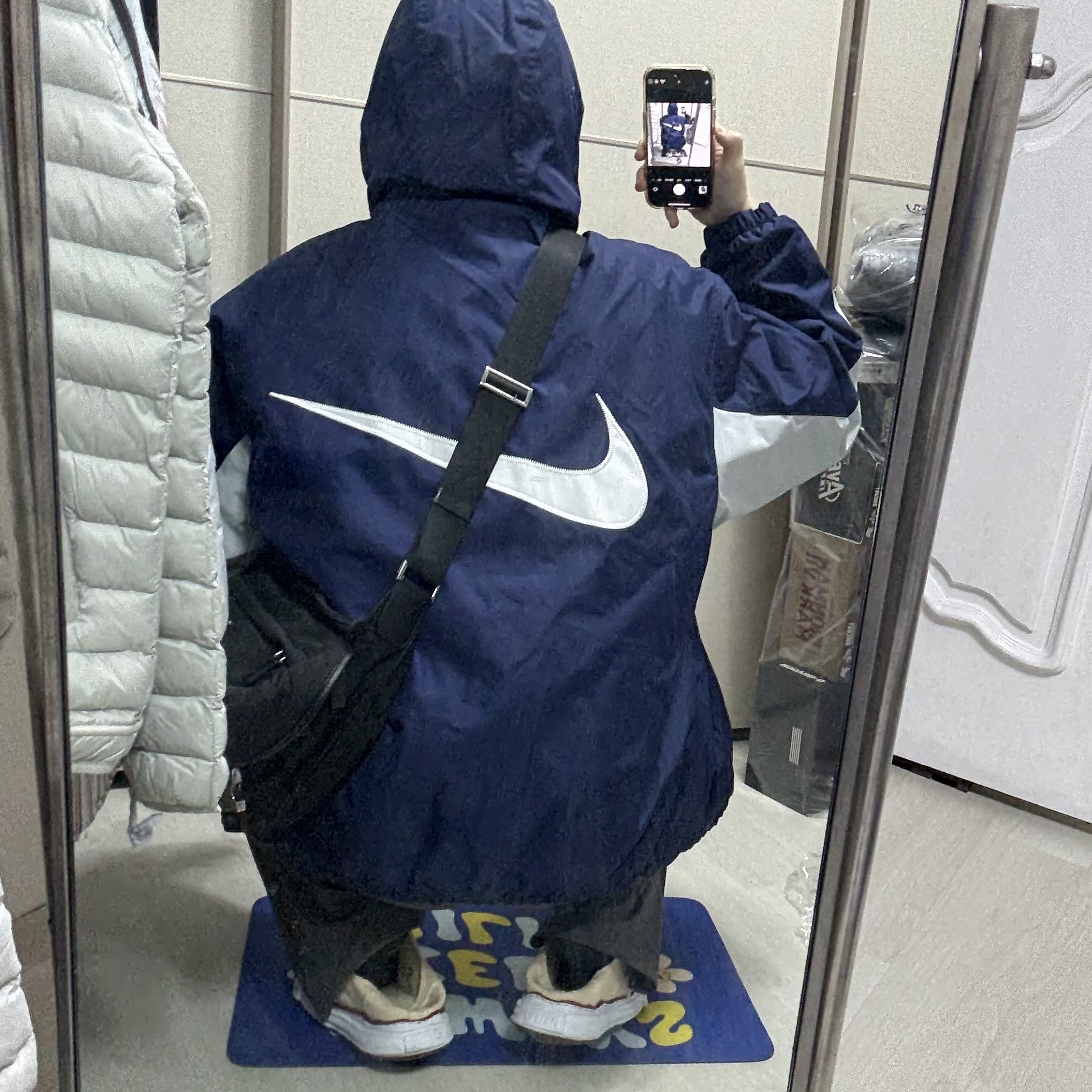 Nike Solo Swoosh Puffer Midnight Navy White - US/EU, Maison Mihara Yasuhiro Peterson OG Sole Canvas Low-top Sneakers Natural 착용 스타일 - 1