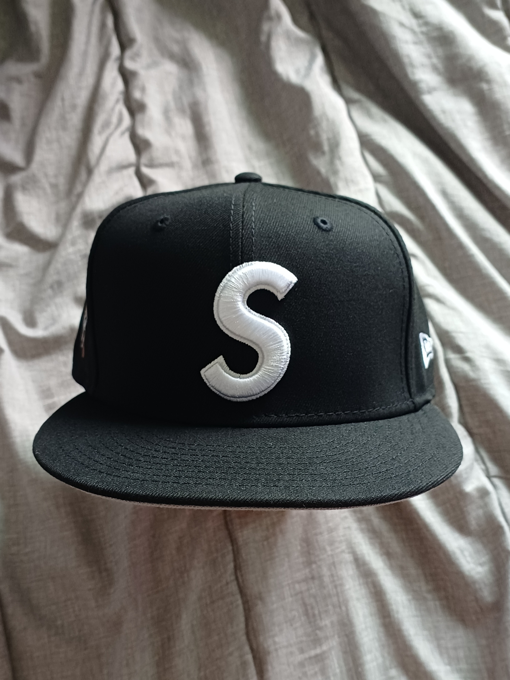 Supreme Reaper S Logo New Era Black - 25FW 착용 스타일 - 1