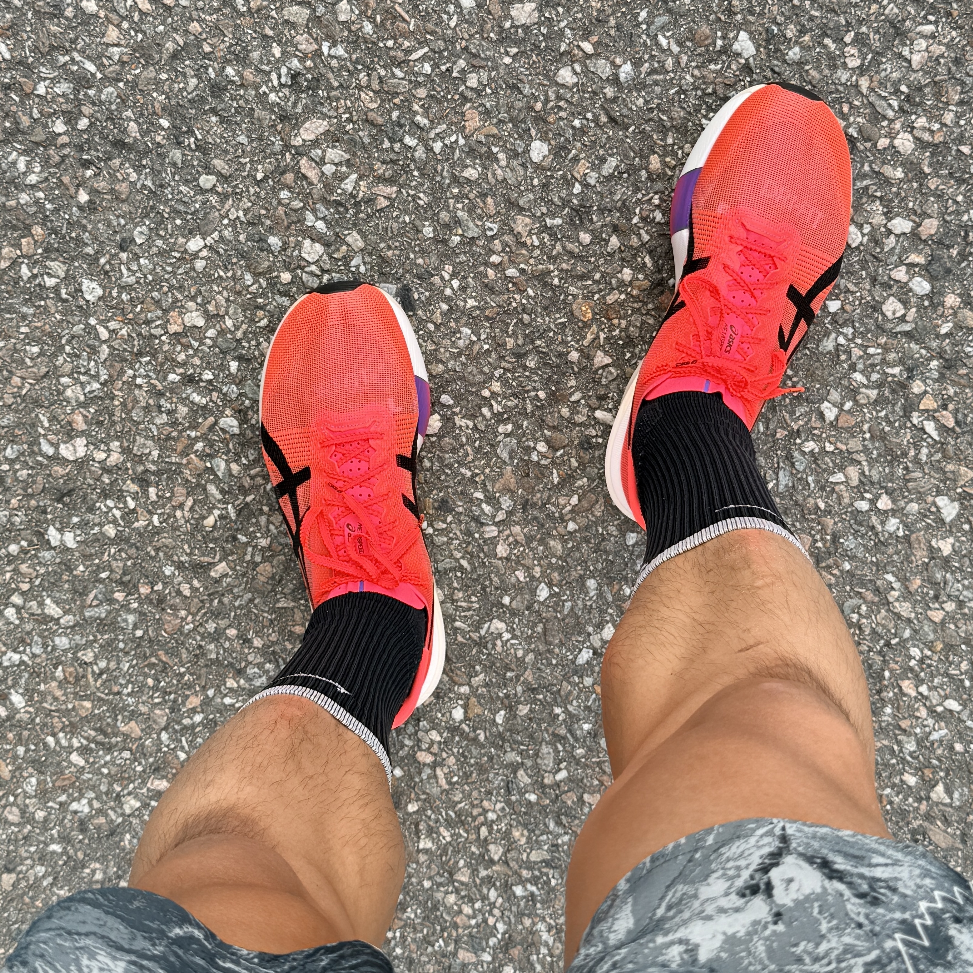 Asics Metaspeed Edge Tokyo Flash Red Black 착용 스타일