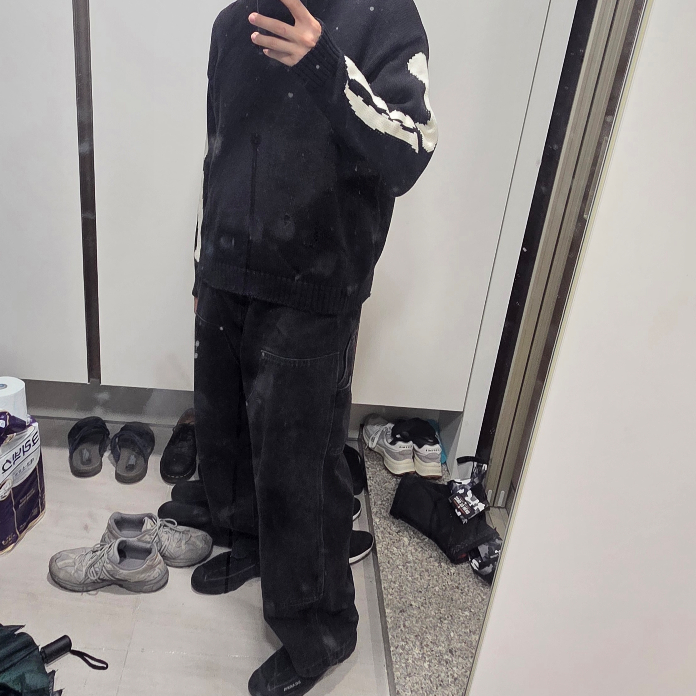 Kapital 5G Cotton Knit Bone Crewneck Sweater Black, Scarpa Mojito Black - 24FW 착용 스타일
