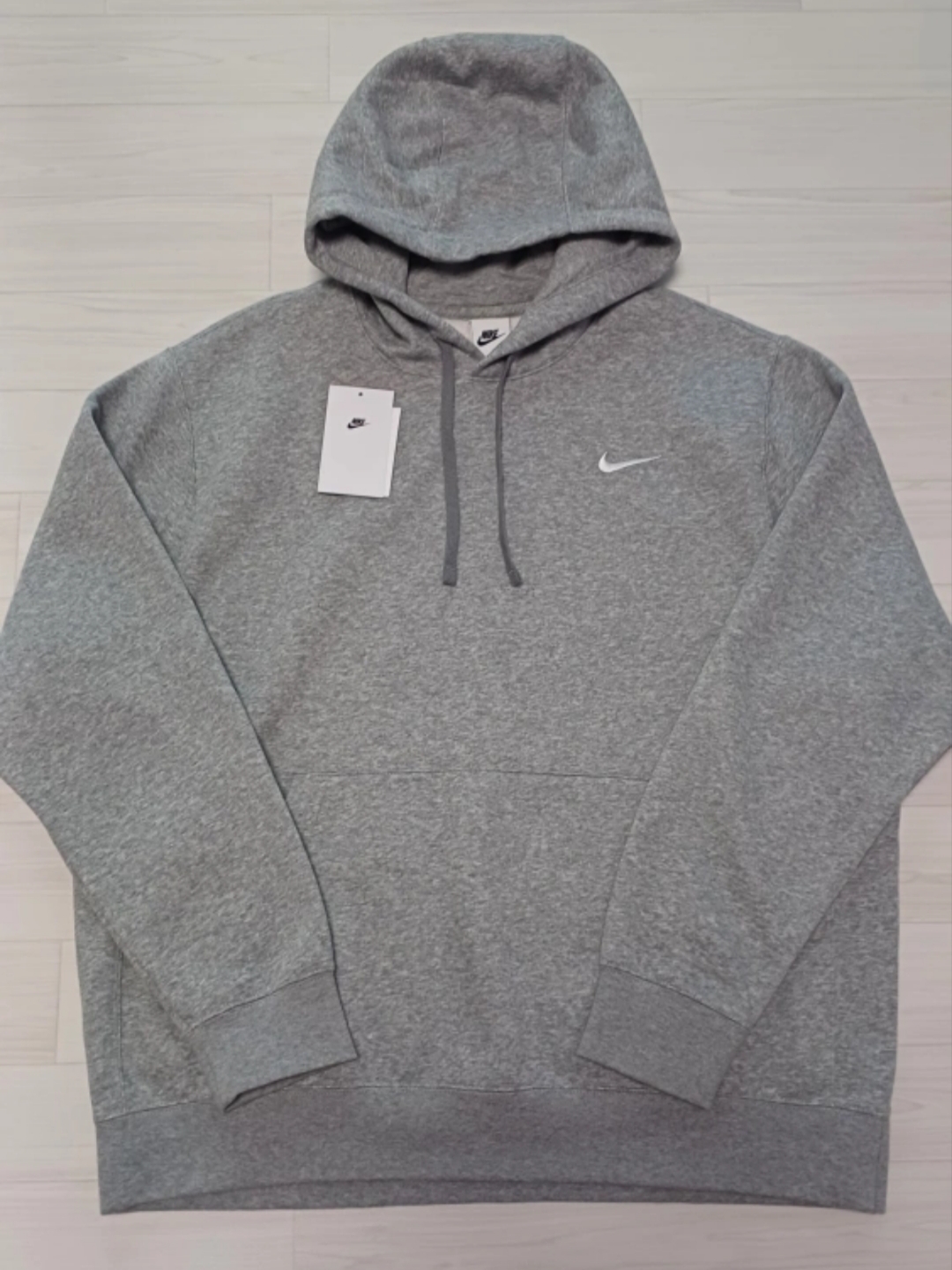 Nike Team Club Fleece Pullover Hoodie Dark Grey Heather 착용 스타일